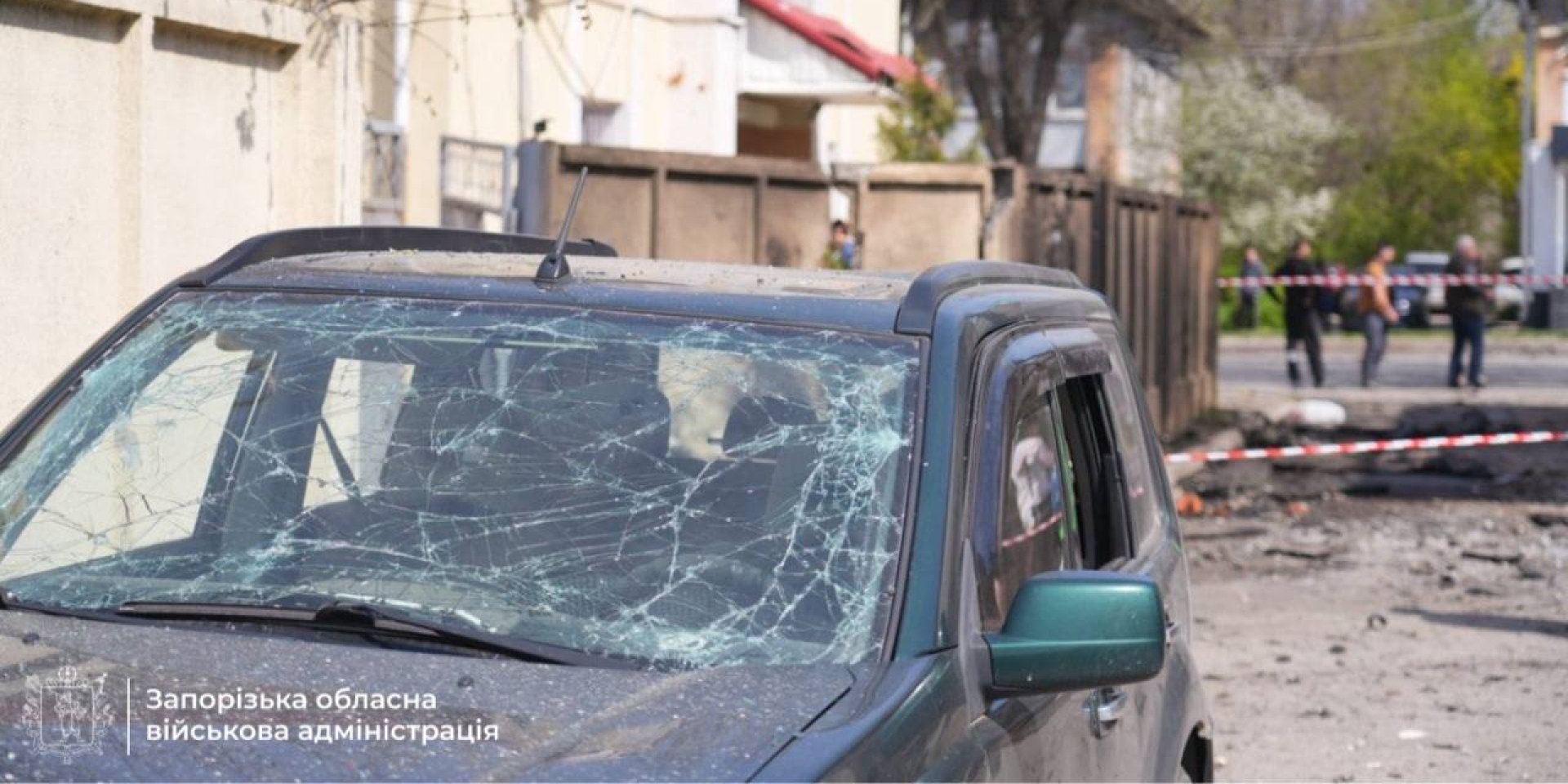 Россияне атаковали дронами Запорожье: пострадал двухлетний мальчик, повреждены многоэтажки