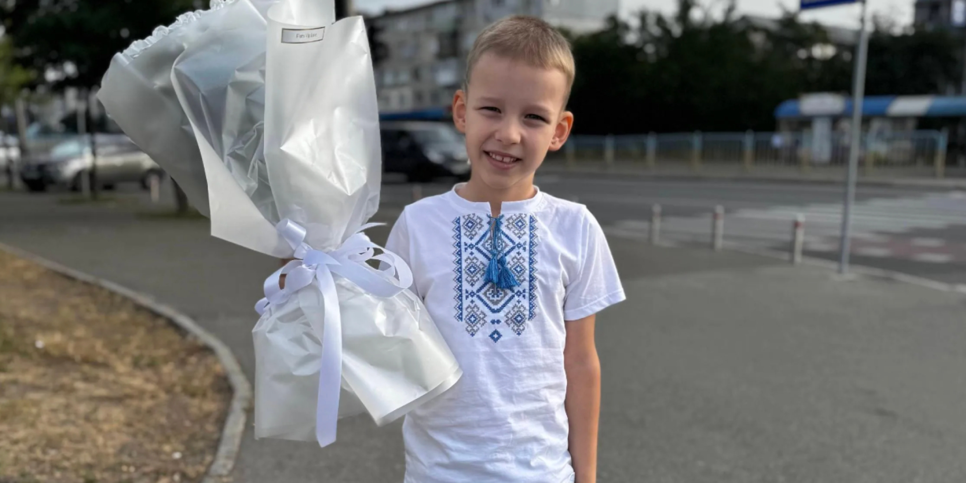 8-летний мальчик растрогал Сеть исполнением гимна Украины на жестовом языке
