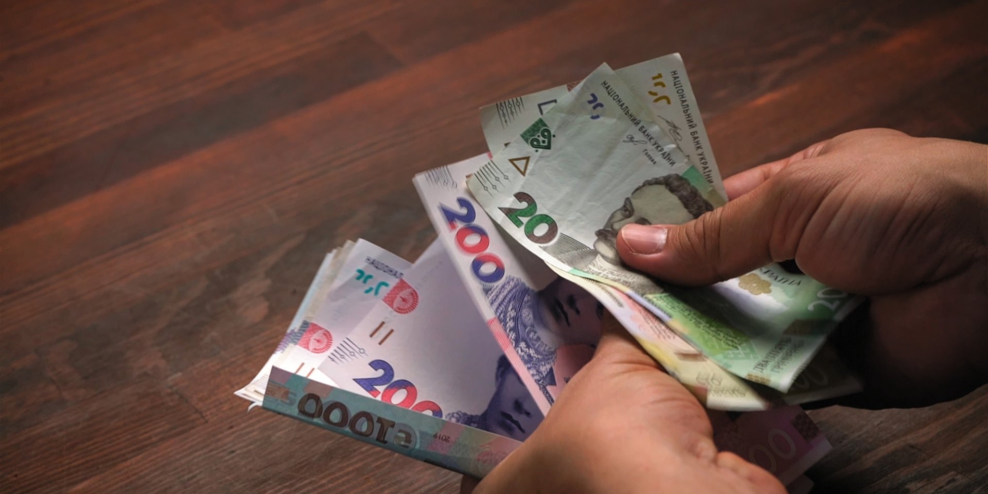 Выжить на $165. В каких регионах Украины самые высокие и низкие пенсии, и где они больше всего выросли после индексации