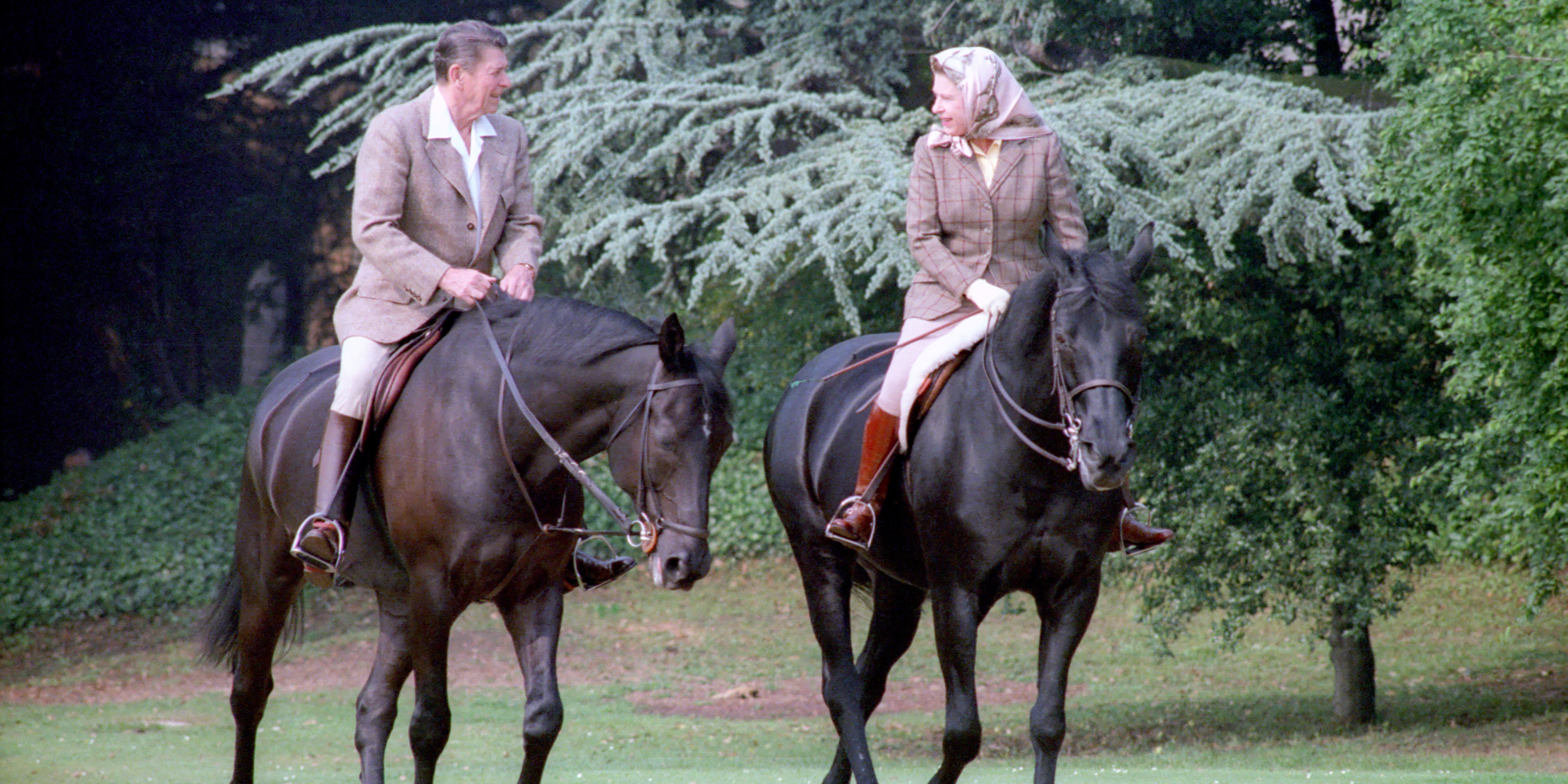 «Вы мой десятый. Первым был Уинстон». Как Елизавета II поражала мировых лидеров на личных встречах — подборка воспоминаний к ее 100-летию