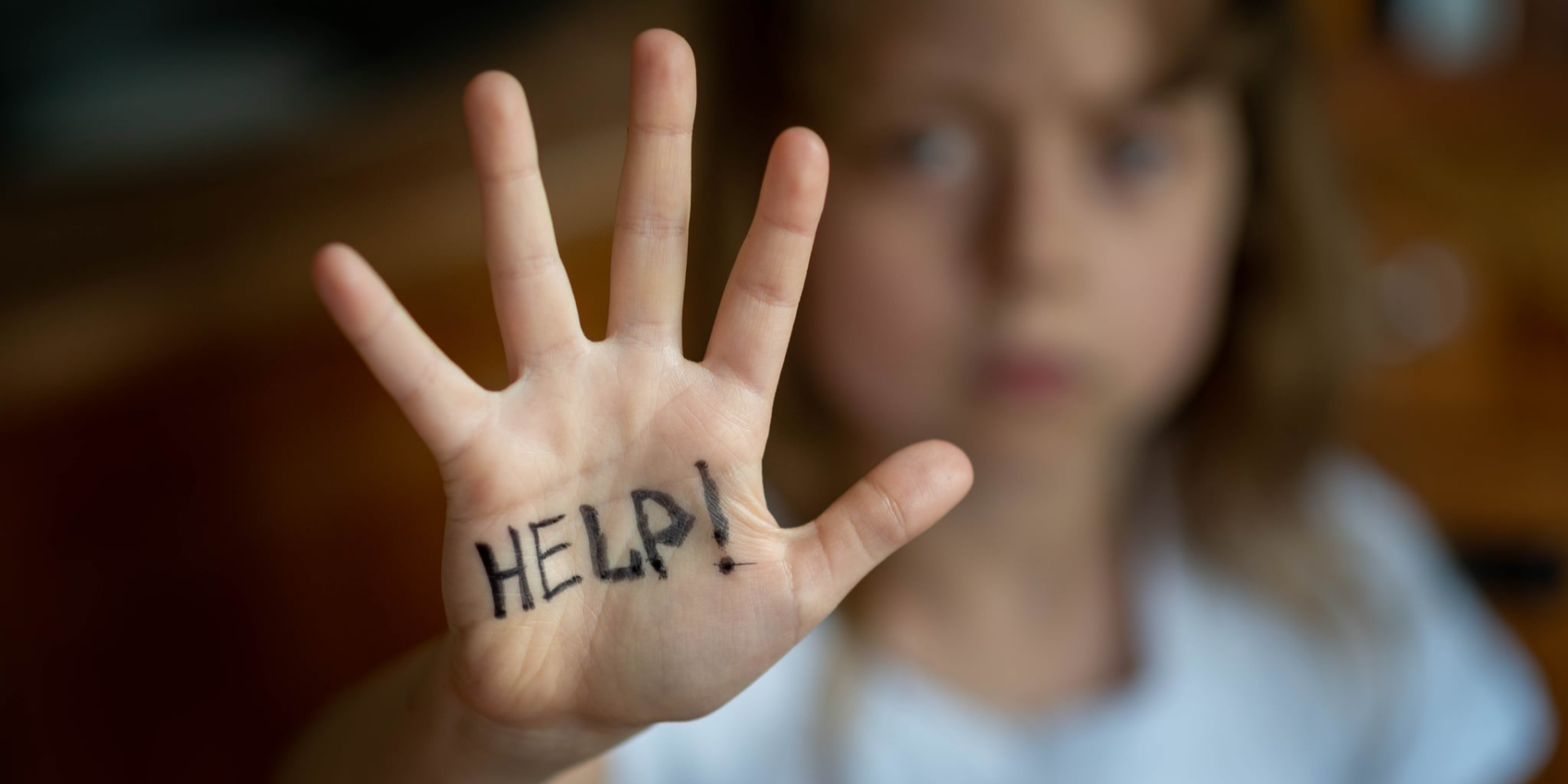 Чтобы не навредить ребенку. Как реагировать на агрессию взрослых по отношению к детям