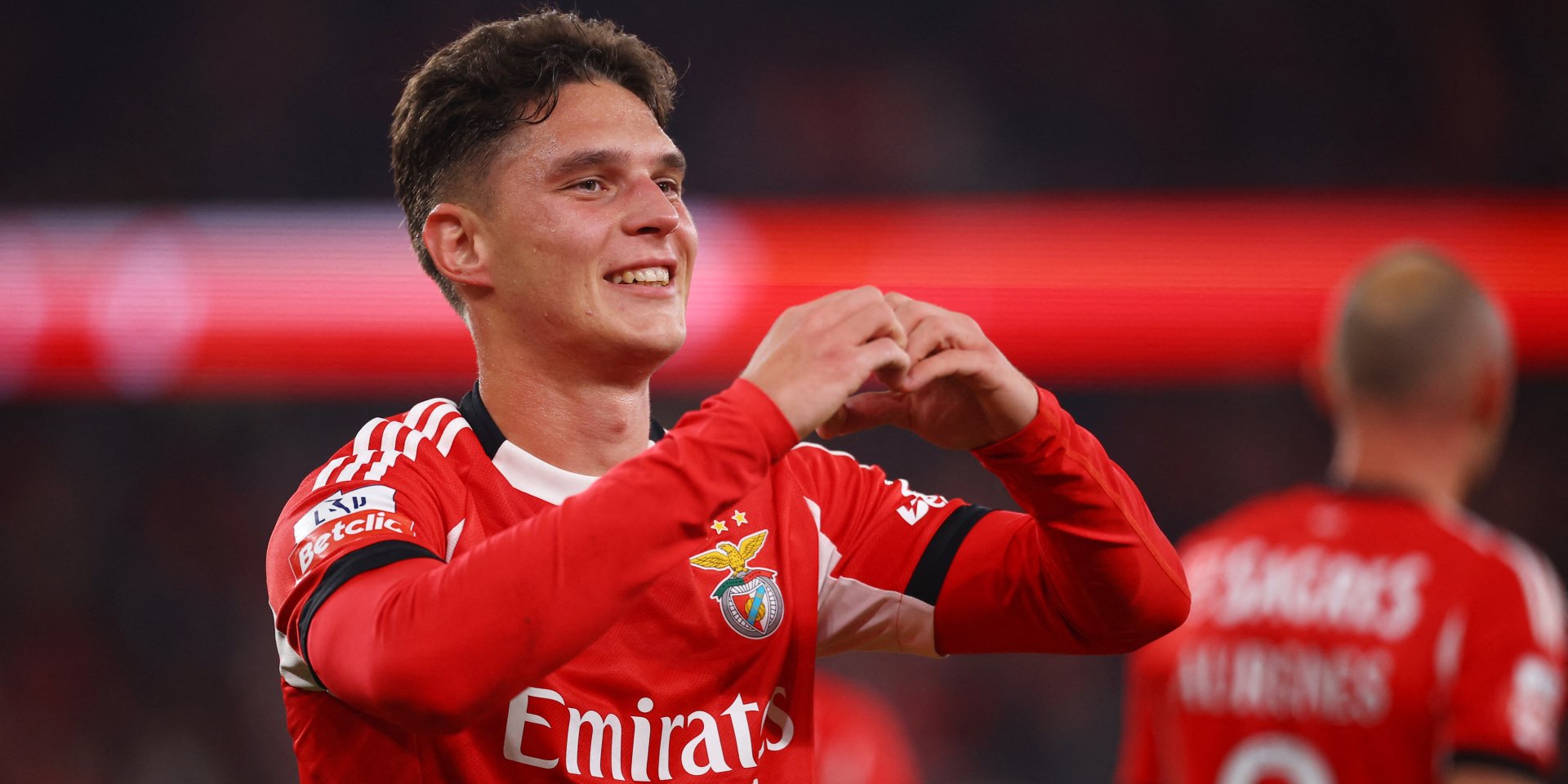 Четвертьфиналист Лиги Европы хочет купить украинского полузащитника Судакова у Бенфики — СМИ