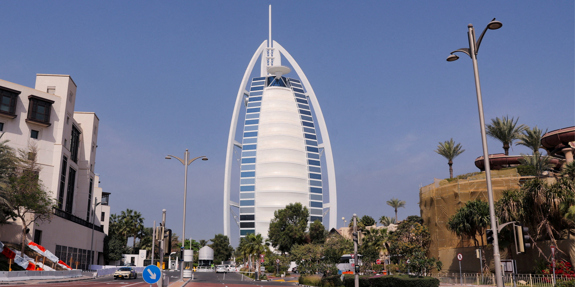 Дубай постепенно возвращается к нормальной жизни на фоне перемирия Ирана и США — Business Insider