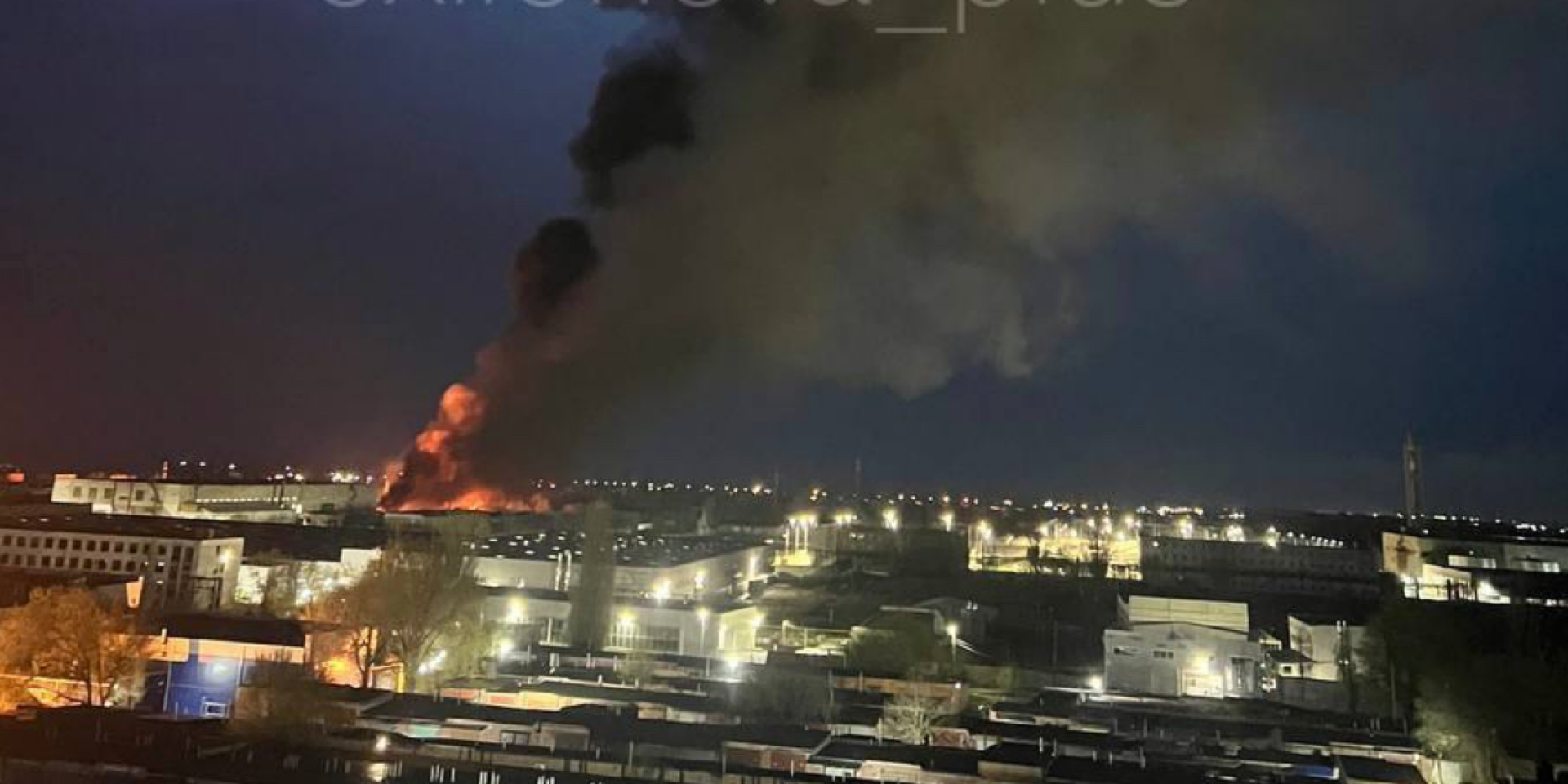 Таганрог под ракетным ударом, на объекте вспыхнул масштабный пожар