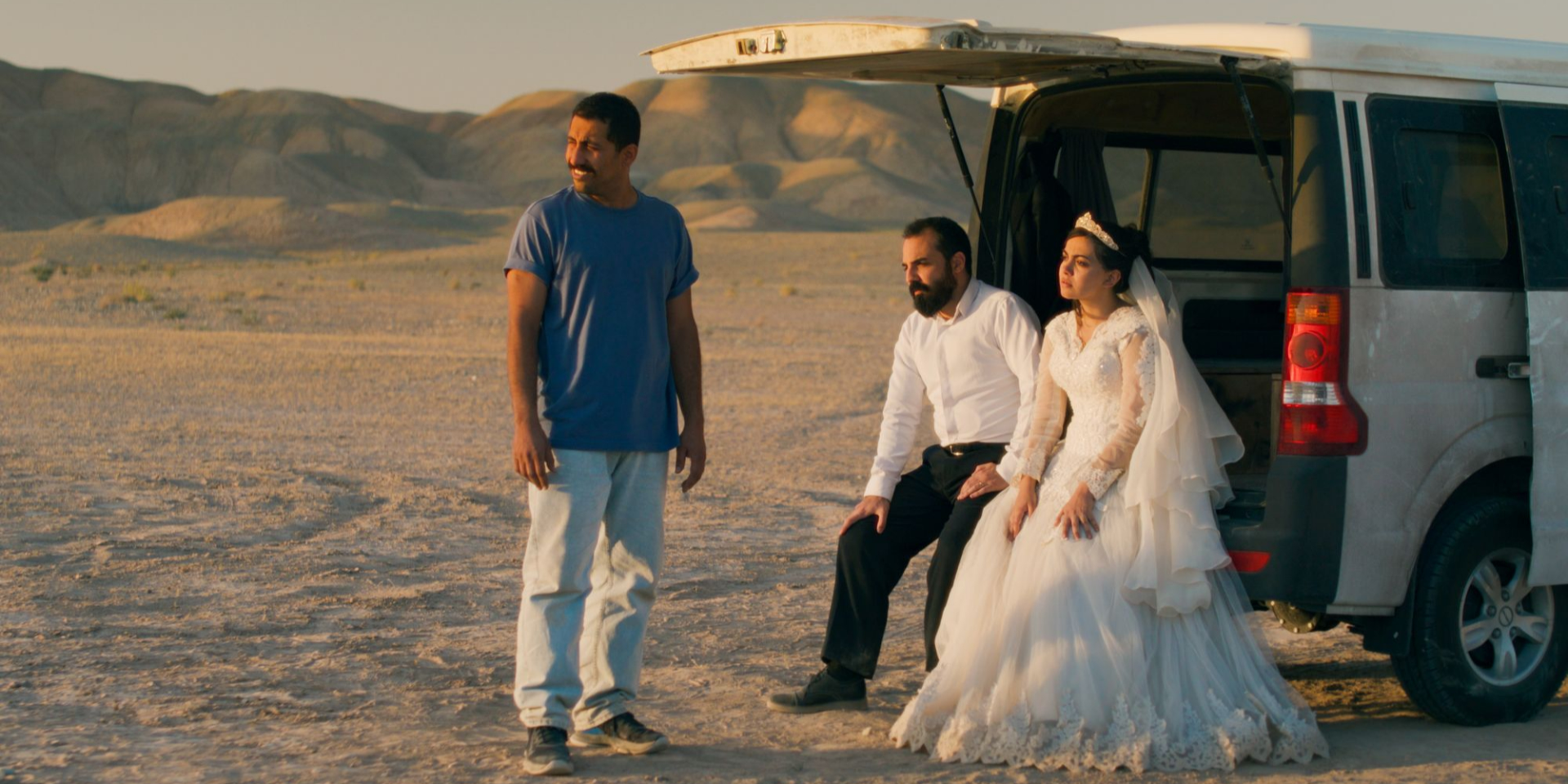 Простая случайность. Рецензия на моралите, в котором именитый иранский диссидент поучает соотечественников и манипулирует европейцами