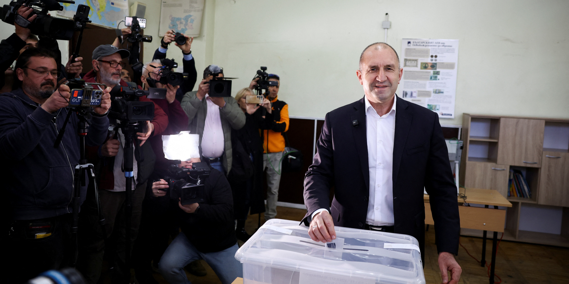 Румен Радев у 2014−2016 роках очолював Військово-повітряні сили Болгарії (Фото: REUTERS/Stoyan Nenov)