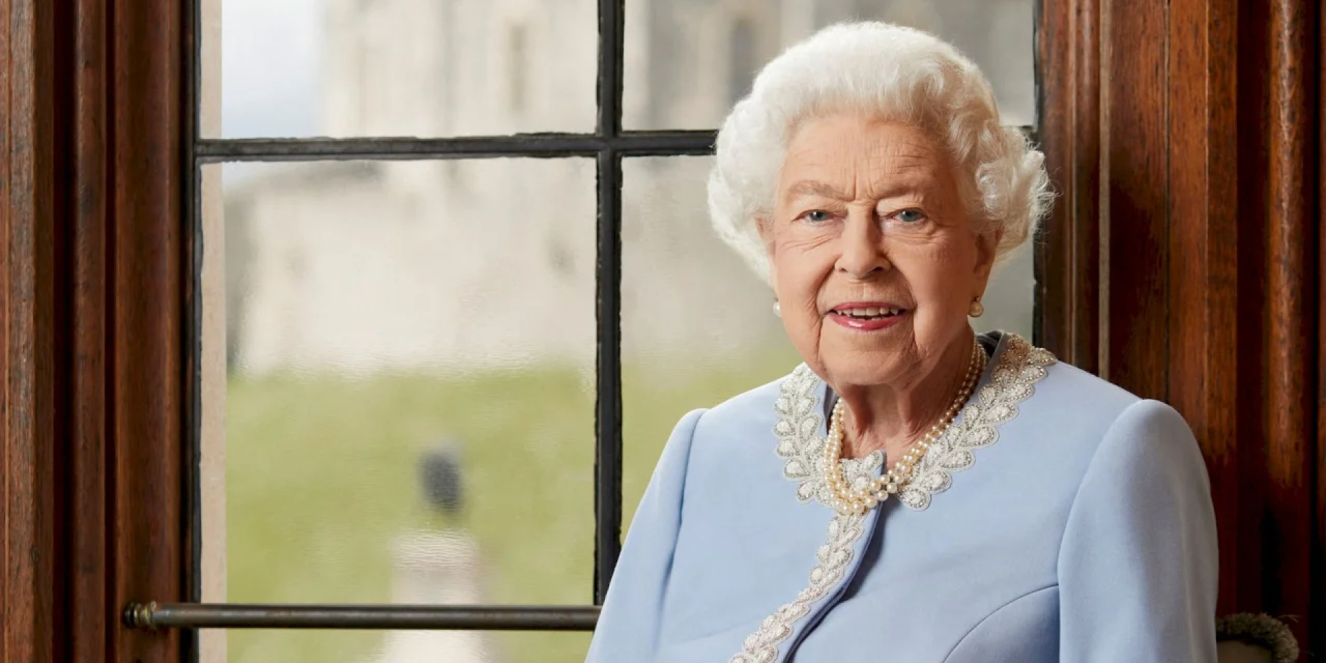 Офіційний портрет королеви Єлизавети на честь 70-річчя на троні (Фото: Royal Family/Instagram)