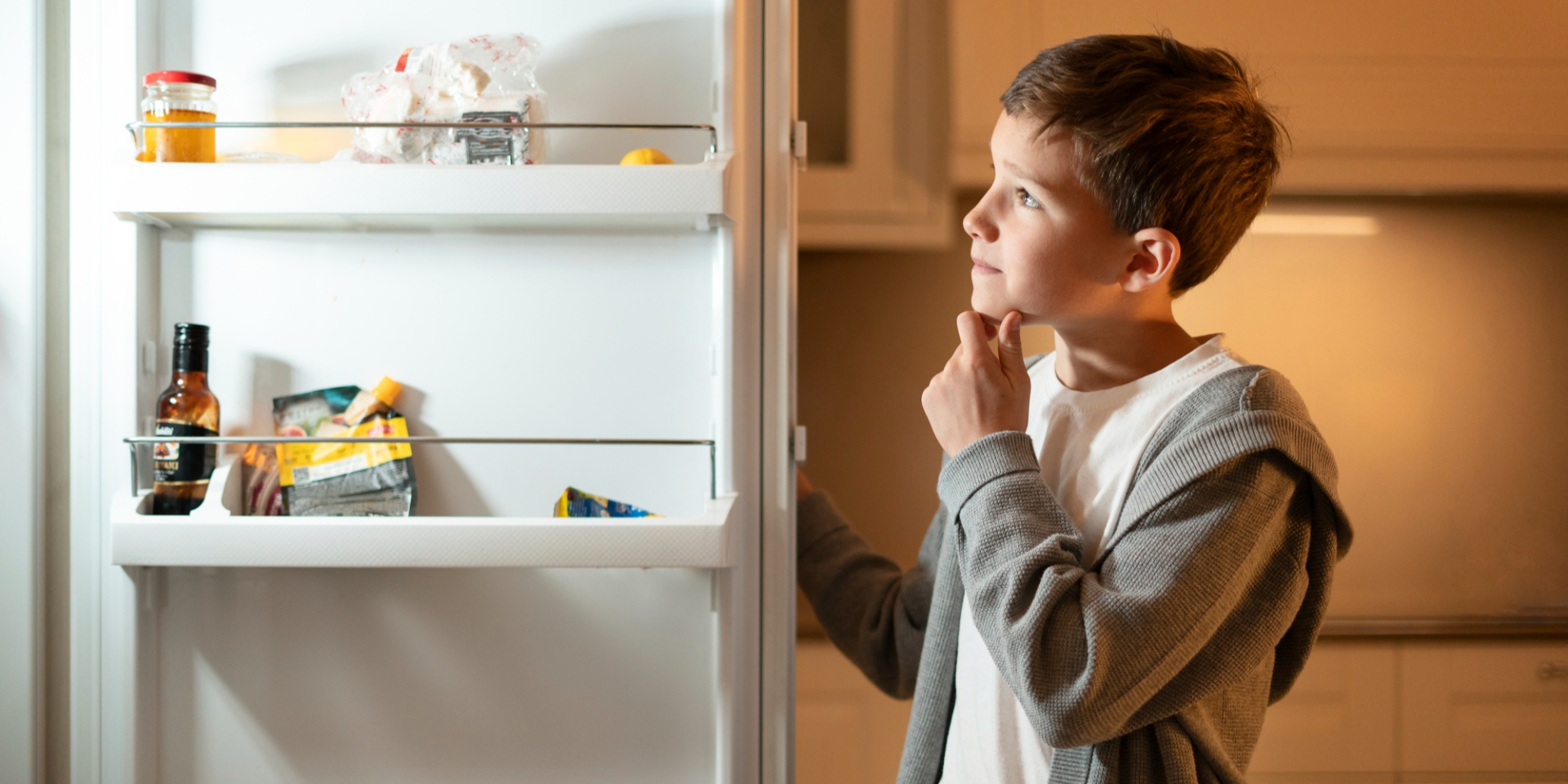 Продукти, які не варто зберігати в дверях холодильника (Фото: freepik/freepik)