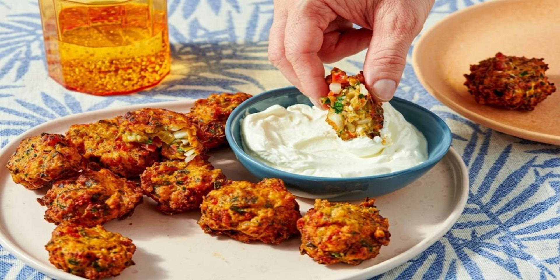 Как у греческой бабушки и не только. Восемь средиземноморских закусок для легких весенне-летних обедов и ужинов