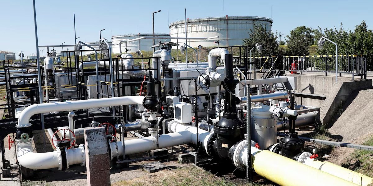 Украина ожидает возобновить поставки нефти через Дружбу уже завтра — Bloomberg