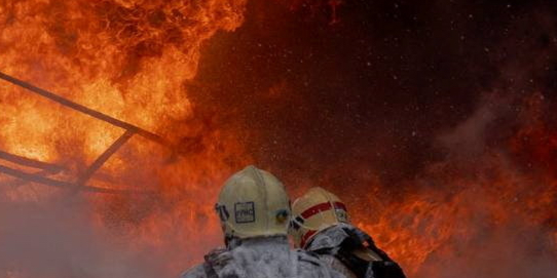 Россия массированно атаковала Сумы, дроны попали в медучреждение и дома, есть раненые