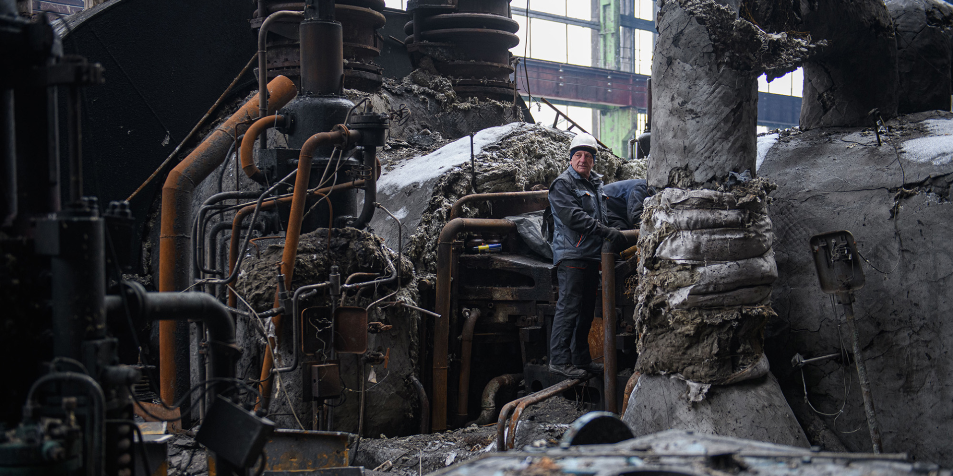 Деньги на веру. Во что и сколько инвестируют лидеры украинского бизнеса во время войны — топ компаний по отраслям