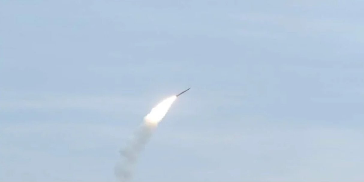 The Russian forces attacked Ukraine with two ballistic missiles (Photo: Western Air Command of the Ukrainian Air Force/Facebook)