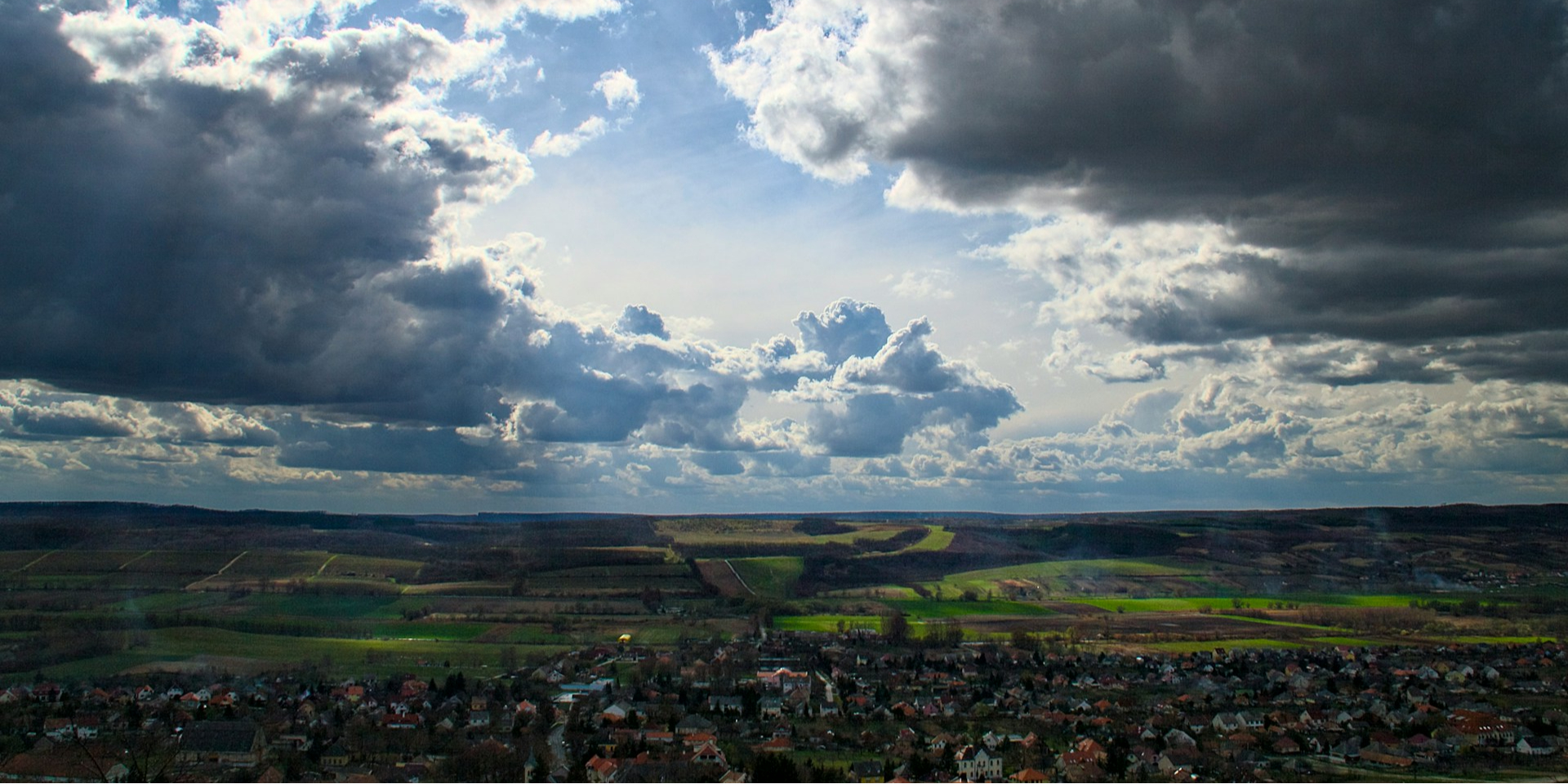 «Стабильно холодно». Синоптик сообщила, где вскоре пройдут дожди и когда погода в Украине станет неблагоприятной