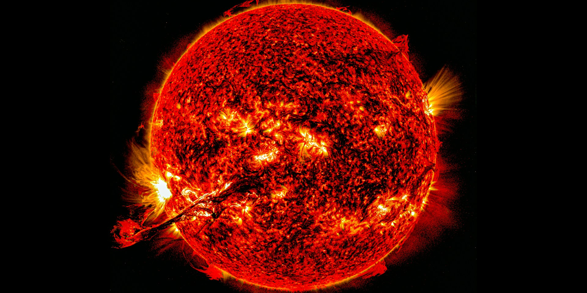 Магнитная буря может затянуться. Ученые сообщили о сильных геомагнитных возмущениях и сколько дней они продлятся
