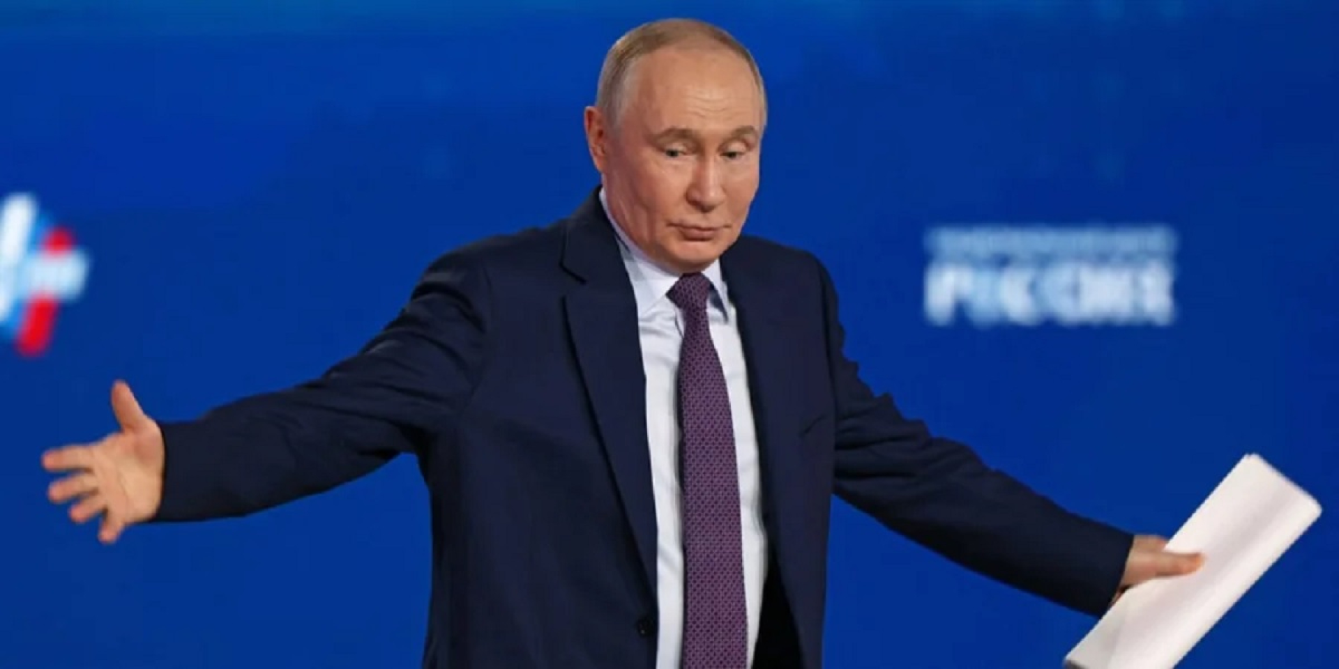 Russia sells 22 tons of gold as budget deficit widens and oil revenue weakens