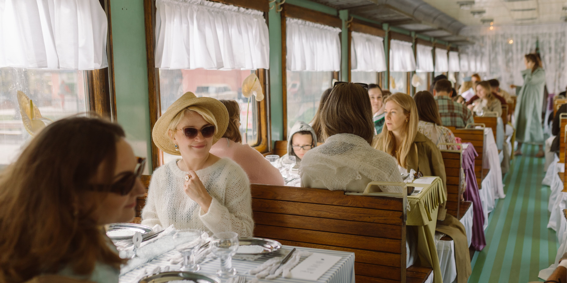 «Вау» от Клопотенко. Что такое Ветрограй — гастрономически-железнодорожное путешествие по Гуцульщине