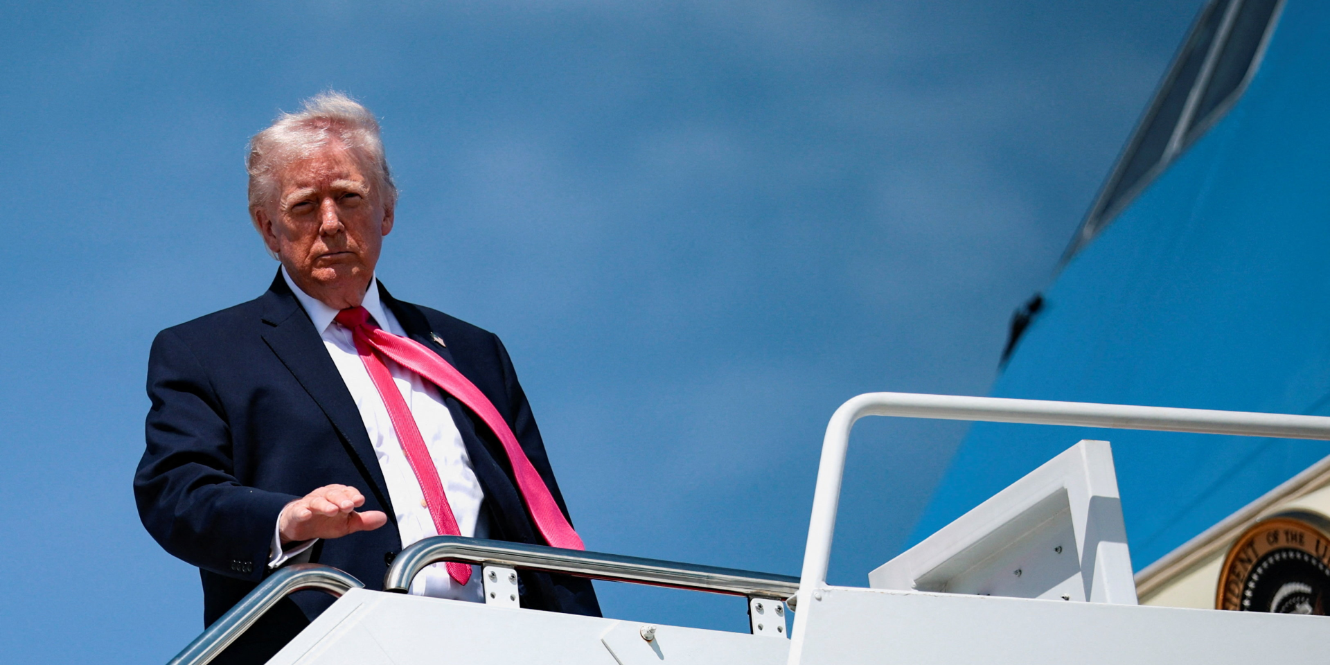 «Это игра с отрицательной суммой». Война в Иране может продлиться вплоть до осени, и это гарантированный проигрыш Трампа — разговор с Семиволосом