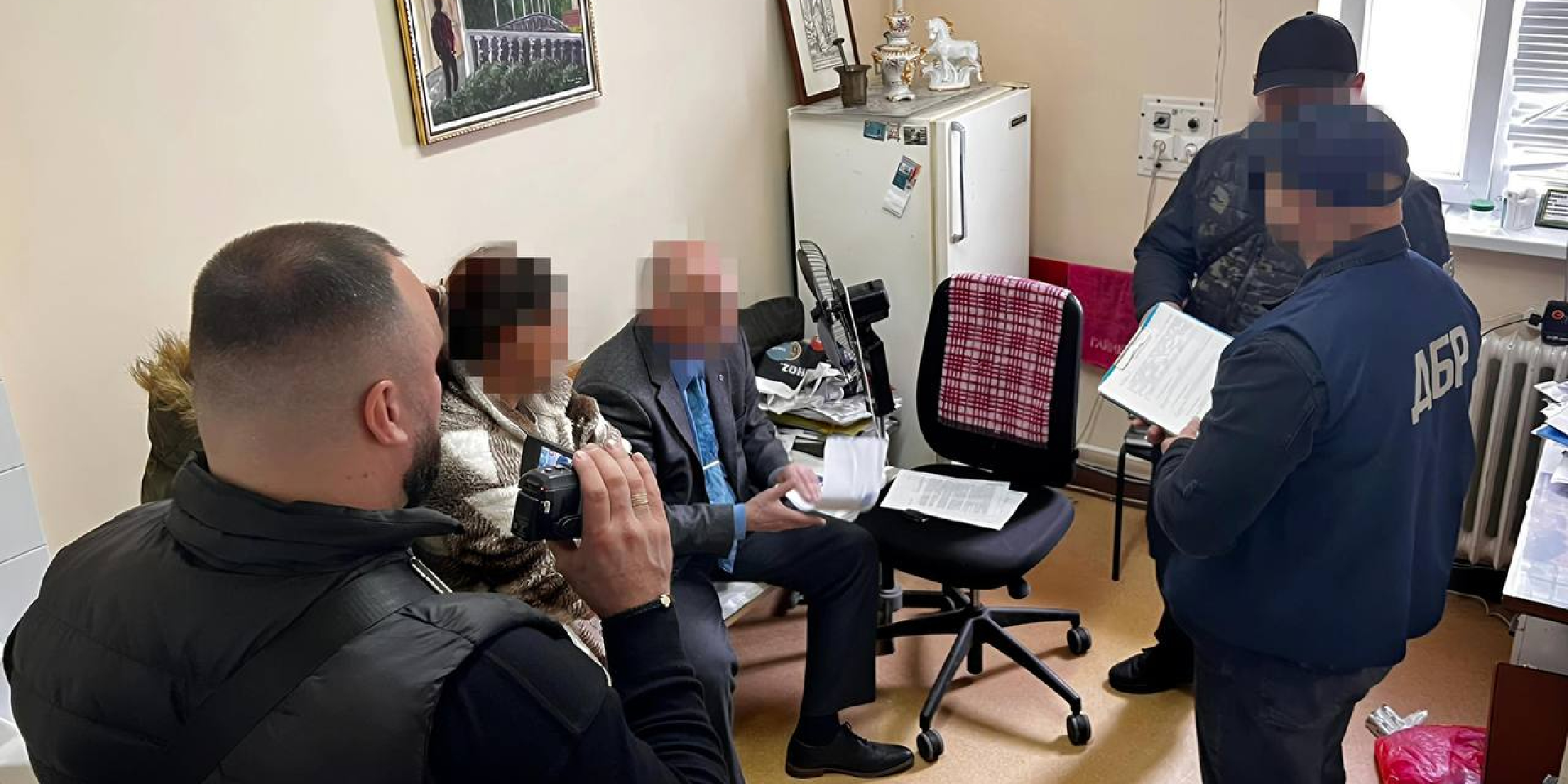 11 млн грн наличных и меченые купюры. На Закарпатье главу ВВК подозревают во взяточничестве — Офис генпрокурора