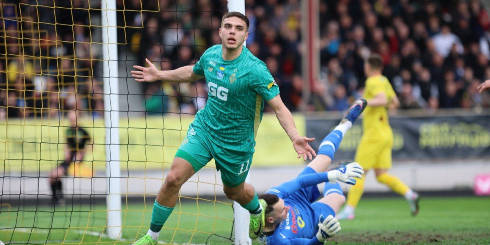 Динамо разгромило Буковину и вышло в финал Кубка Украины, забив спорный гол — видео