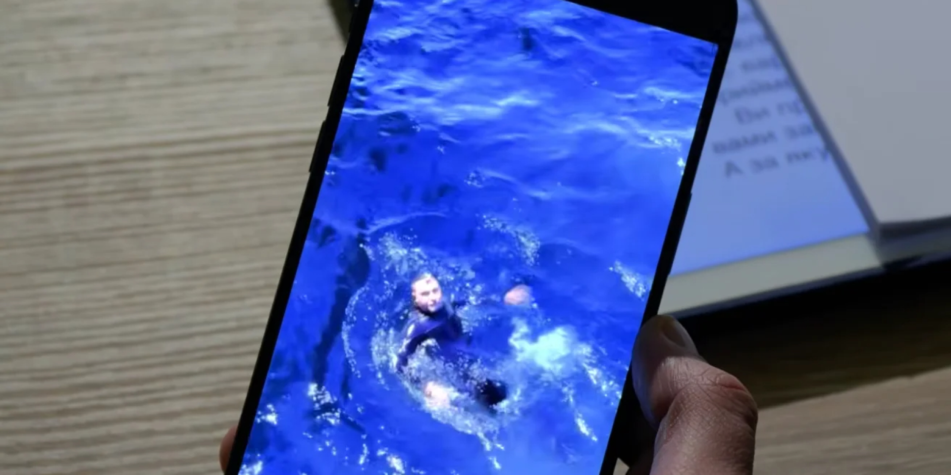 В Сети распространили кадры, как Буданов прыгает с вышки Бойко в Черном море: что произошло на самом деле