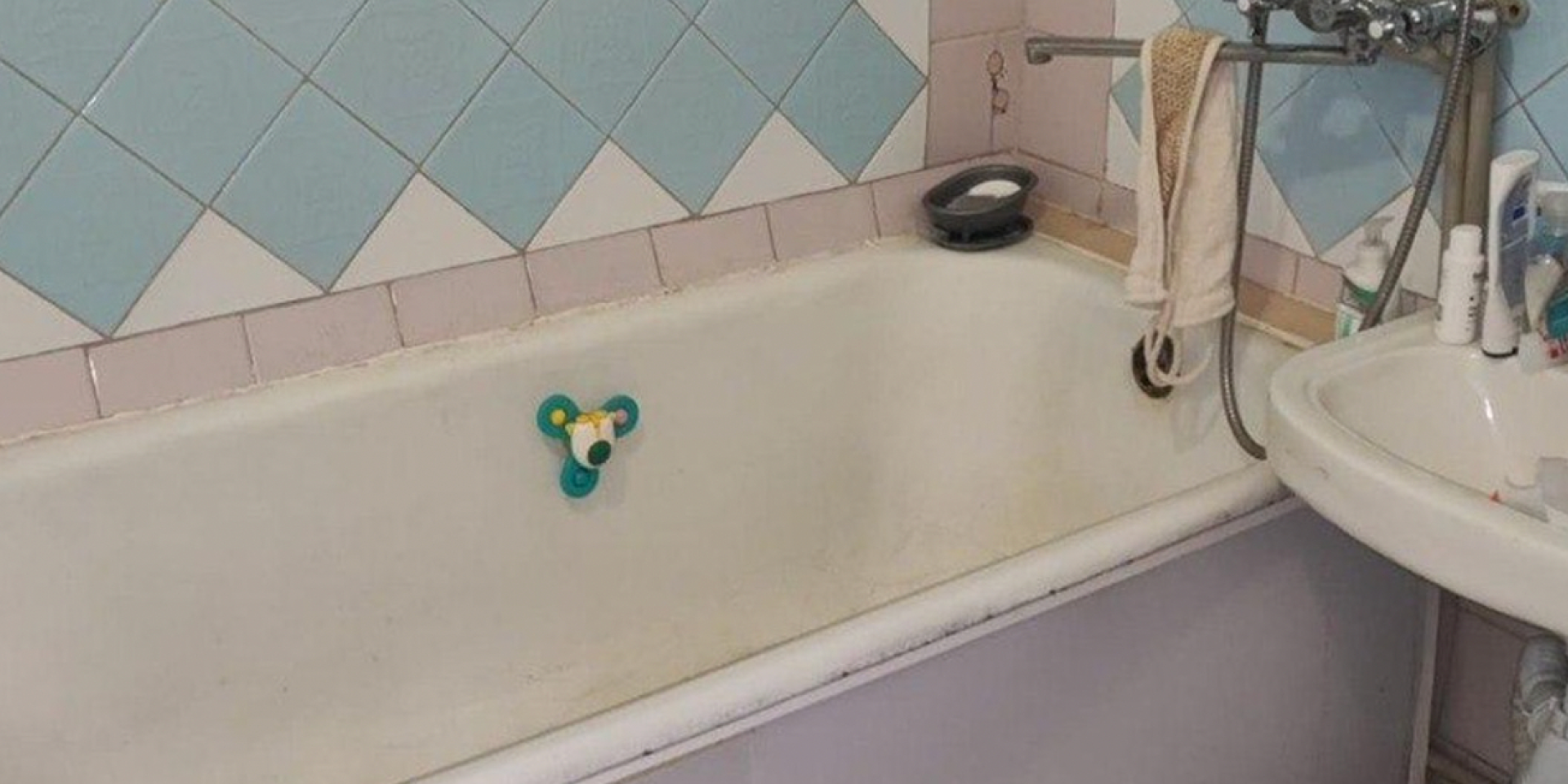 В Николаеве 2-летний мальчик утонул в ванной — матери объявили подозрение