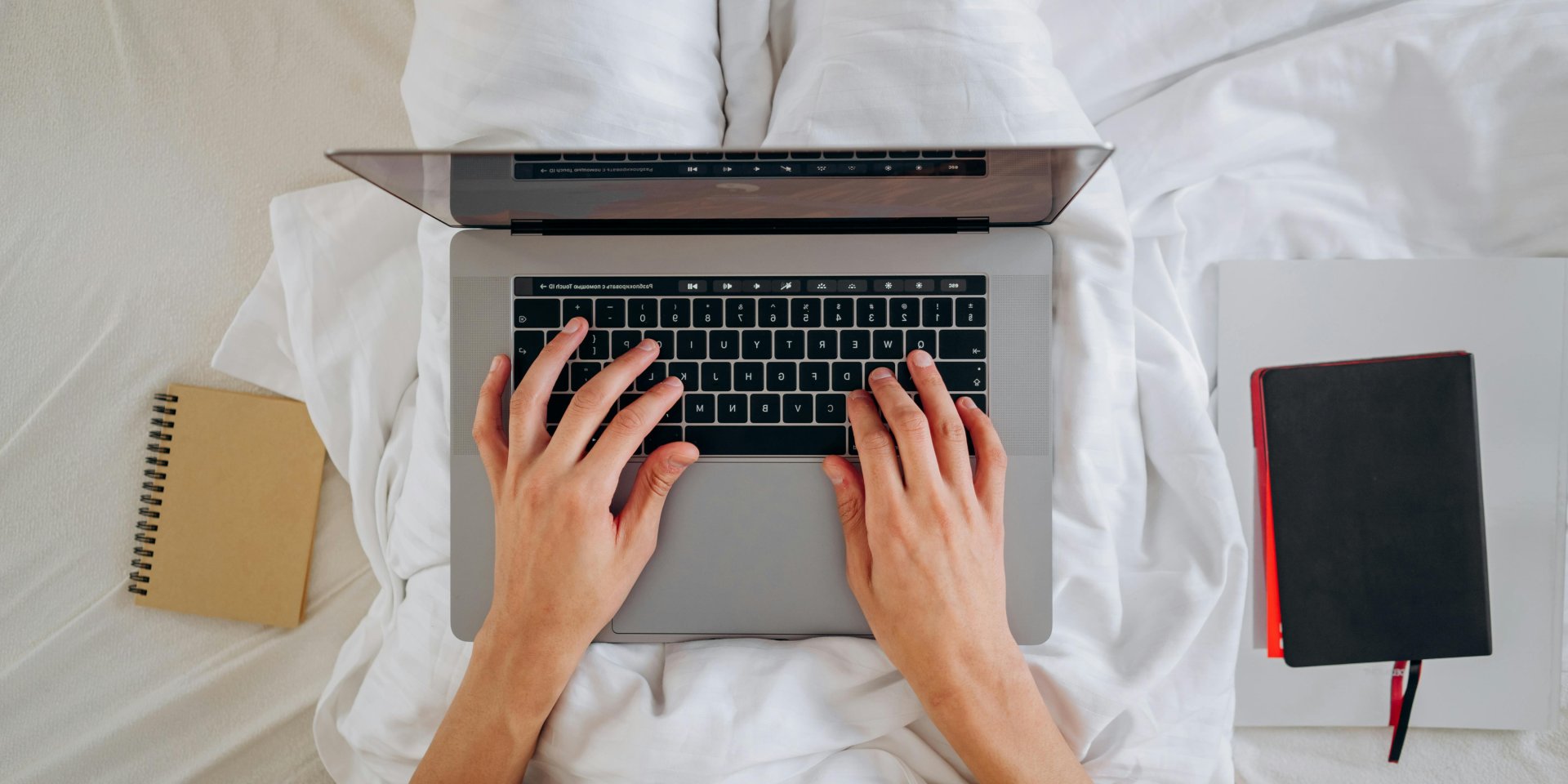 Без их согласия. Газеты McClatchy используют имена журналистов для материалов написанных ИИ