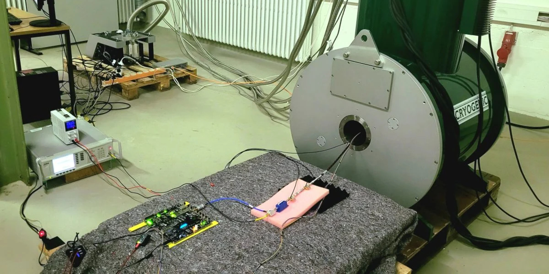 Экспериментальные данные. Студенты создали детектор темной материи и установили новые ограничения