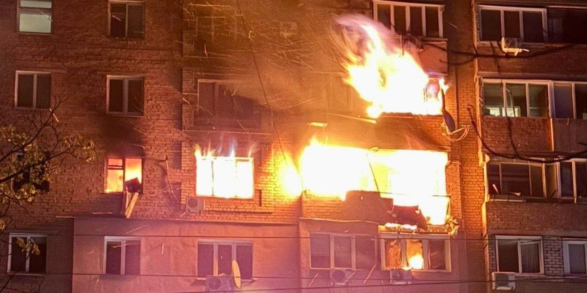 В Днепре шахед попал в многоэтажку, среди пострадавших есть дети