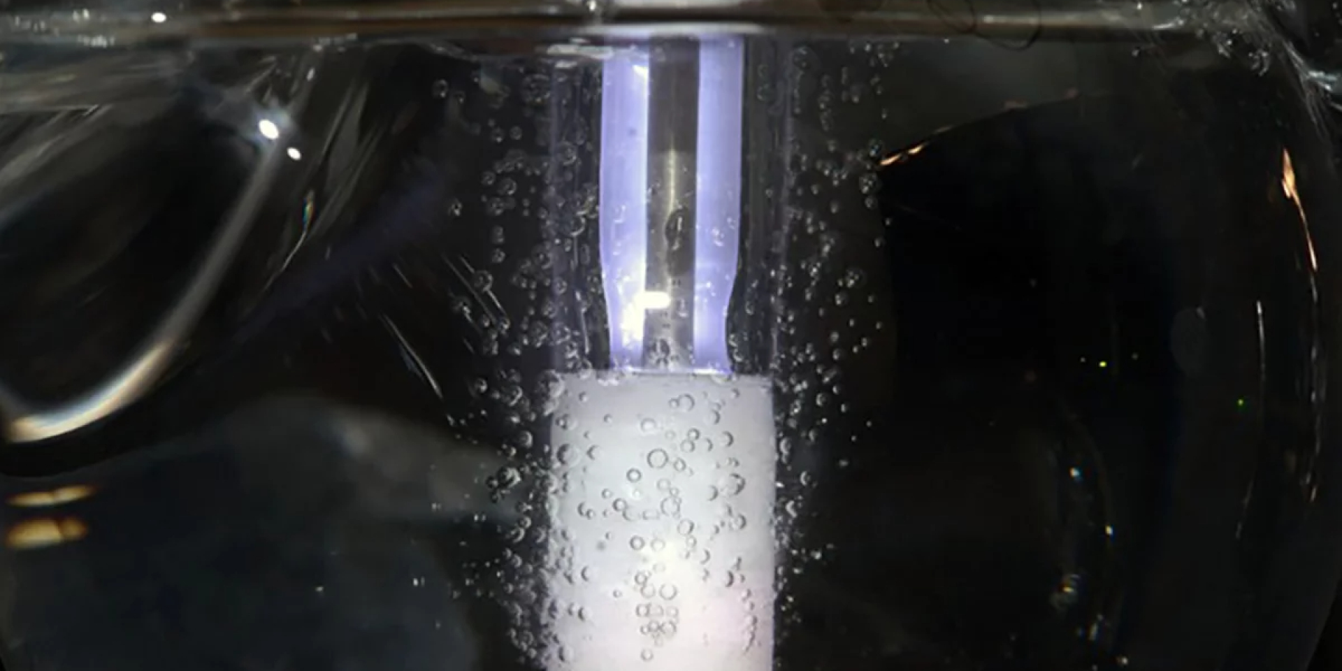 Молния в реакторе. Химики нашли новый метод получения чистого топлива без высоких температур