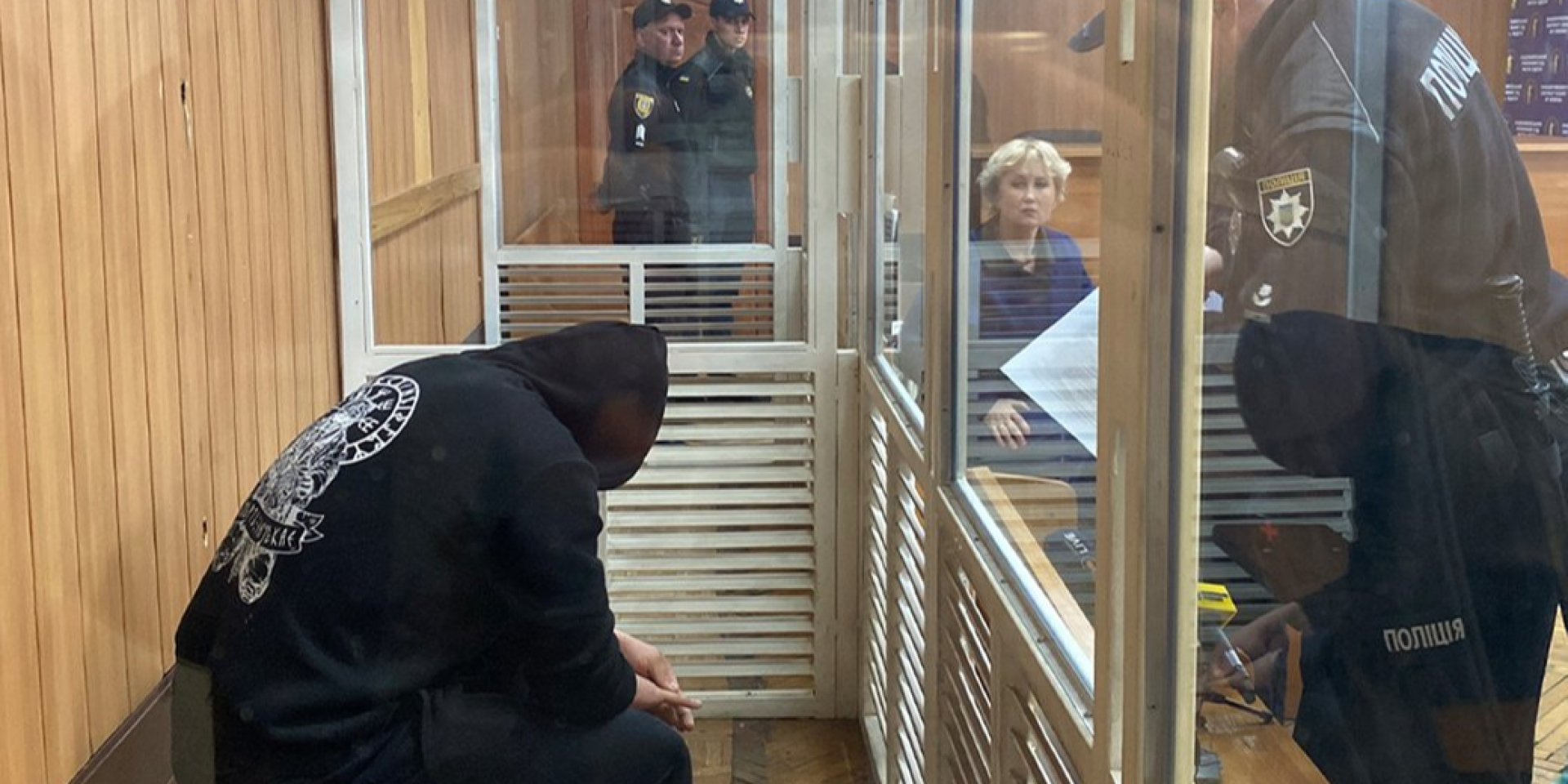 В Одессе отправили под стражу четырех военных ТЦК и полицейского, которых подозревают в вымогательстве $30 тысяч