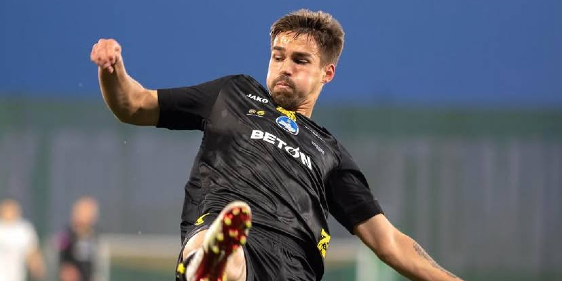 «Победим Динамо по пенальти». Игрок ФК Чернигов не мог уснуть после сенсационного выхода в финал Кубка Украины