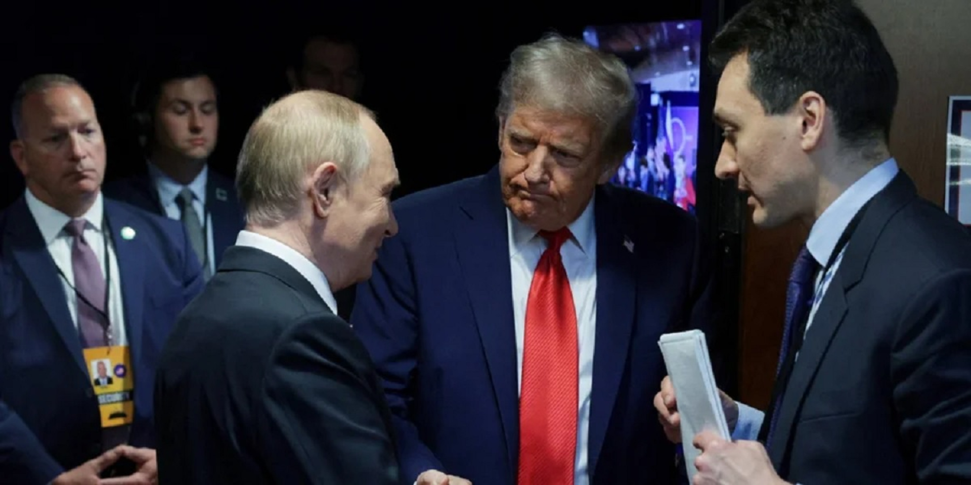 Трамп собирается пригласить Путина на саммит G20, который состоится на территории его гольф-курорта — WP