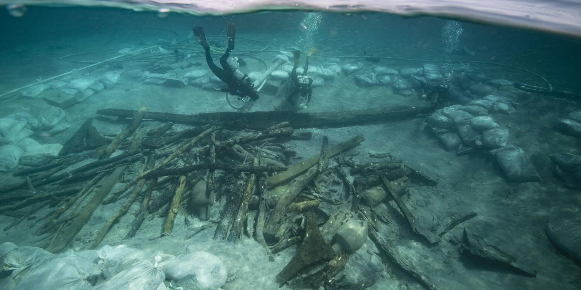 Исследование обломков. Ученые подтвердили, что римские моряки ремонтировали корабли прямо во время плавания