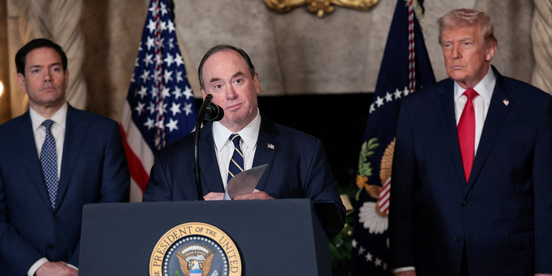 Не осуществил мечты Трампа. Журналисты NYT узнали причину внезапной отставки министра ВМС США Фелана