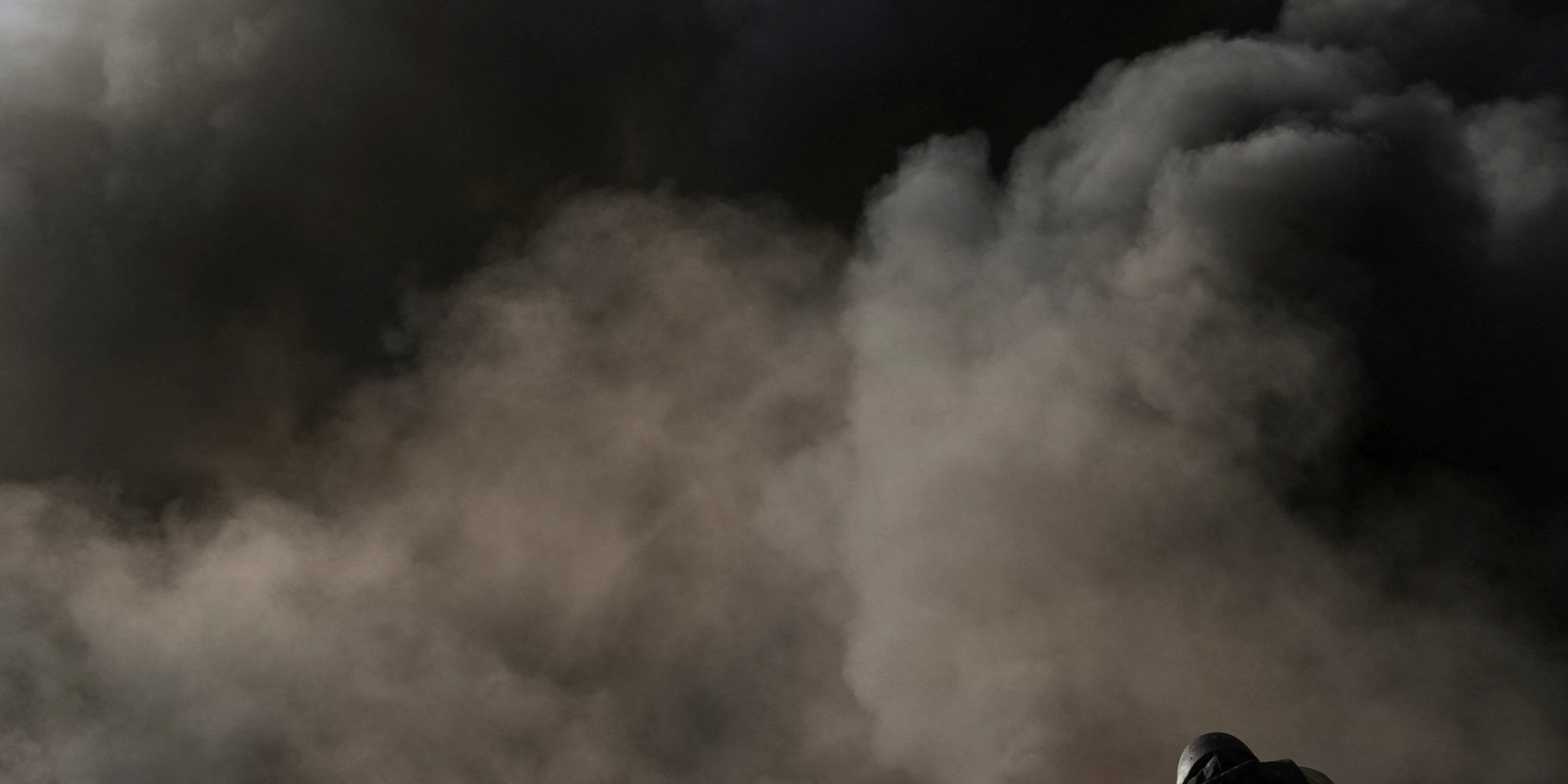 РФ массированно атаковала Днепр ракетами и БПЛА: в городе раздаются взрывы, повреждены дома, вспыхнули пожары