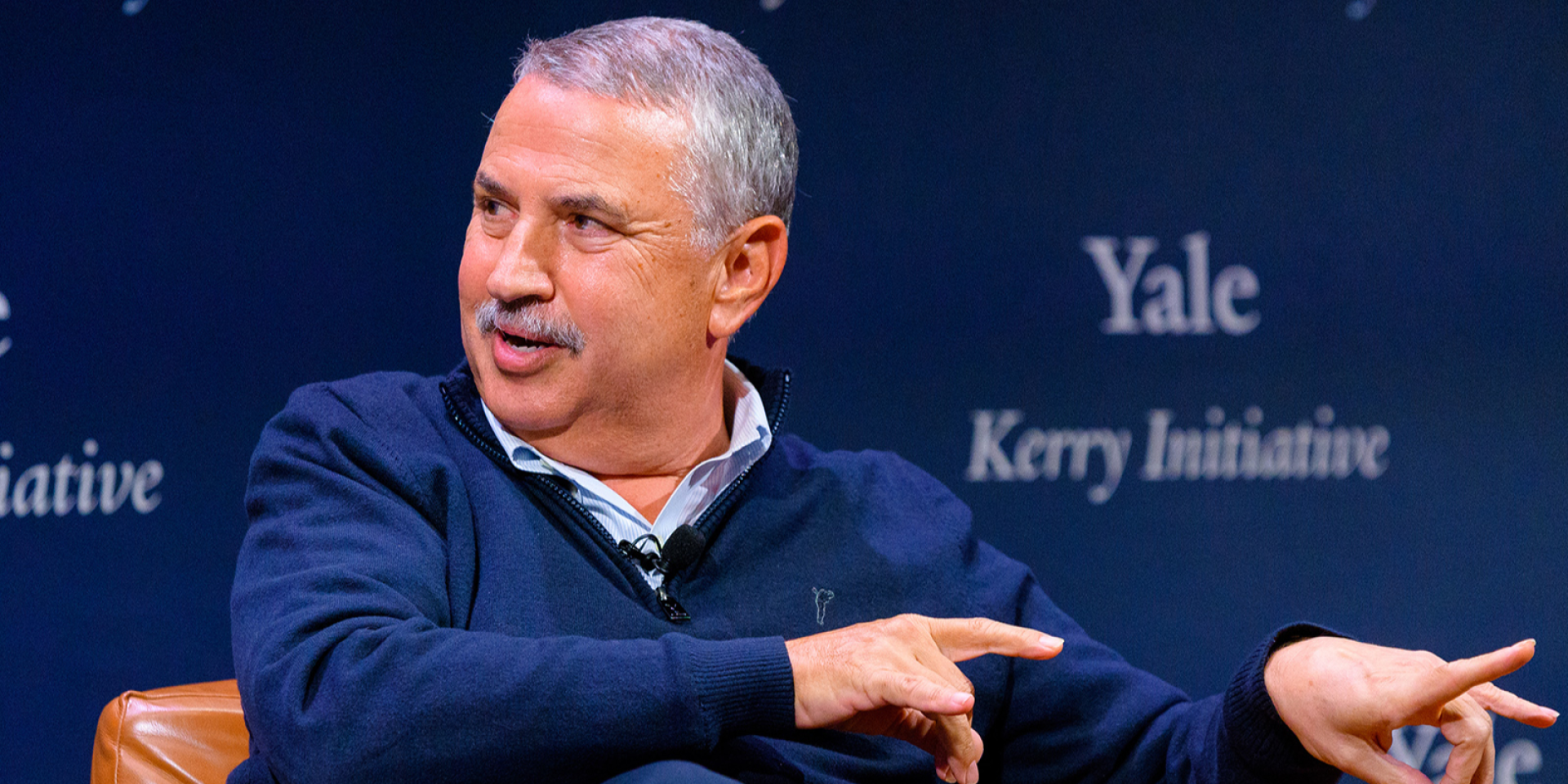 «Следите за историей с Anthropic Mythos». Как мир идет к цифровой самоизоляции и в чем лидирует Китай — интервью с Томасом Фридманом