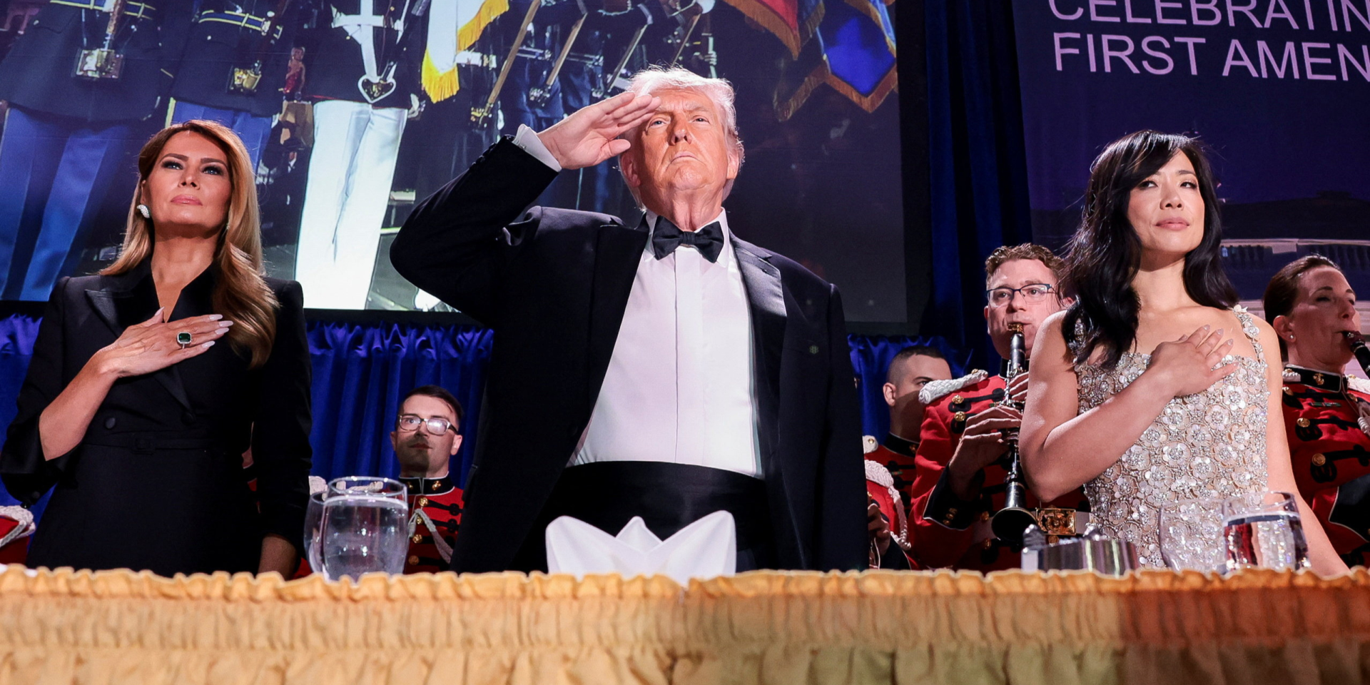 Подозреваемый в стрельбе в Белом доме заявил, что хотел убить высокопоставленных чиновников США — CBS News