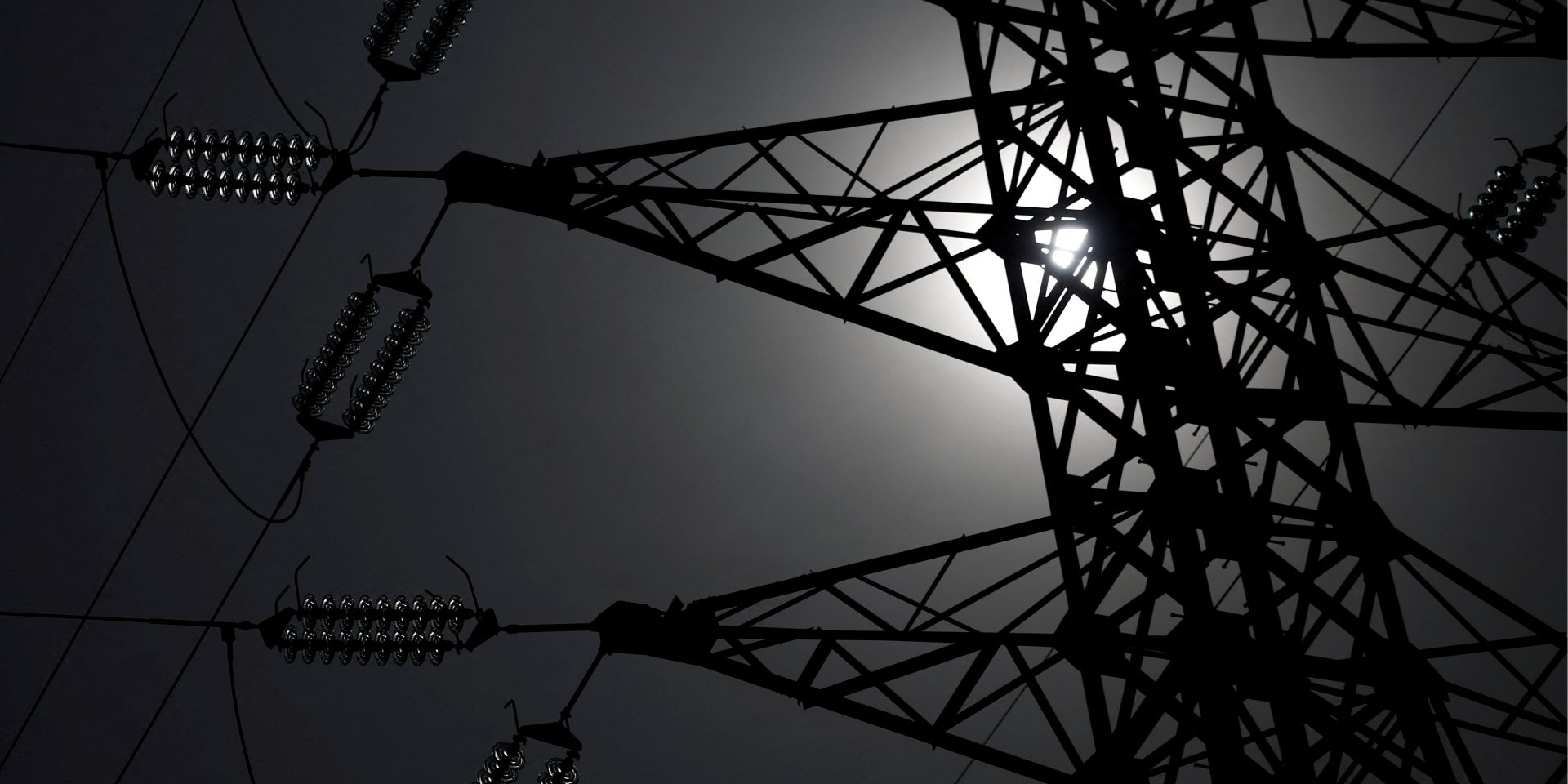 Масштабная непогода обесточила более 700 населенных пунктов почти во всех областях Украины — Укрэнерго