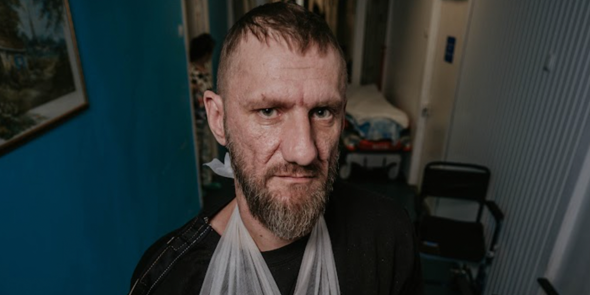 Прошел 25 км с разбитой рукой. В Черкассах врачи провели уникальную операцию и спасли конечность защитника от ампутации