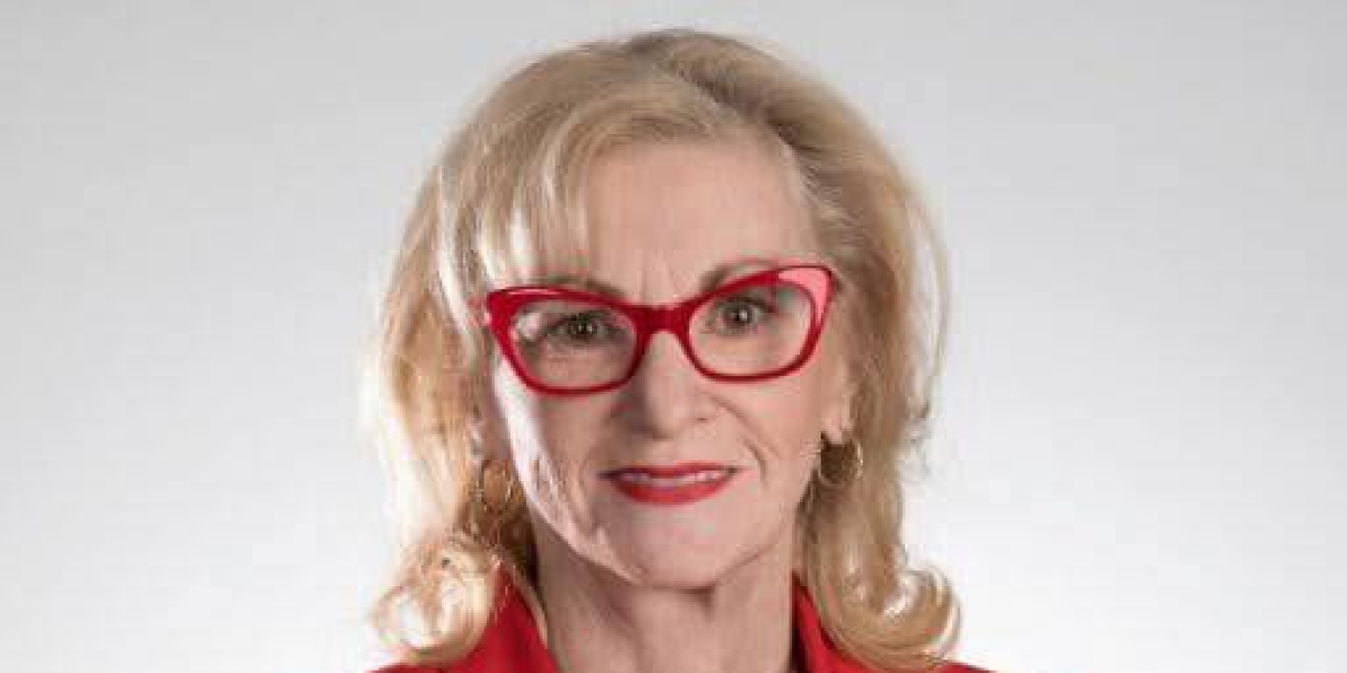 Сенатор Австралии опубликовала сообщение о Дне памяти ветеранов под непристойную песню американского рэпера — видео