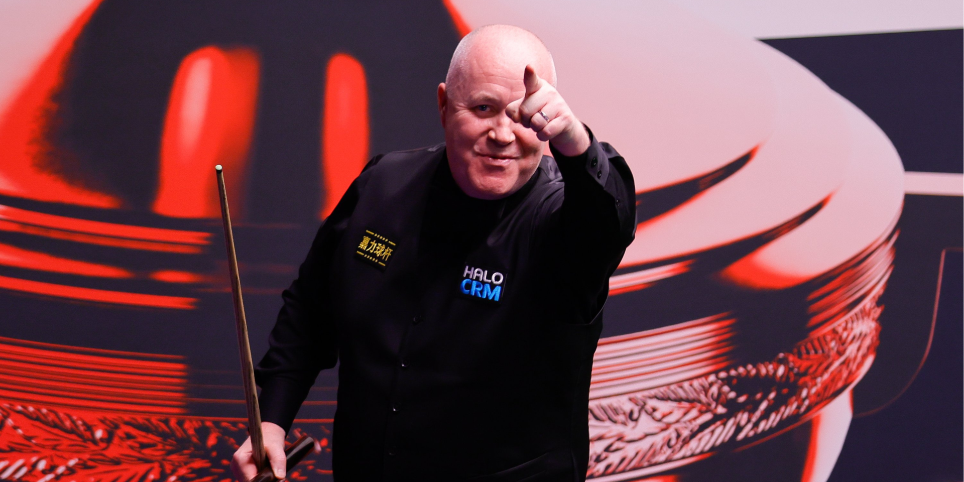 Грохнул кием по столу. Ронни О’Салливан проиграл эпичную битву «одноклассников» на чемпионате мира по снукеру