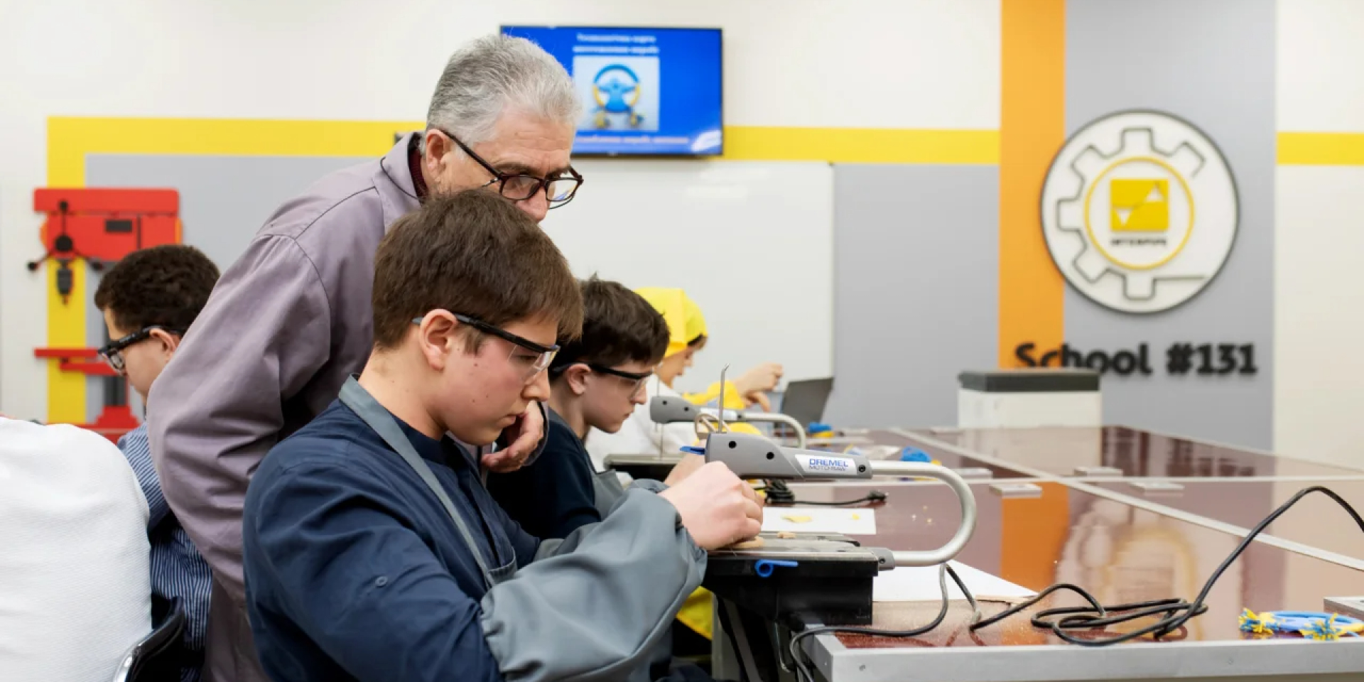 Чтобы помочь бизнесу. В Киеве запустили бесплатное обучение профессиям с гарантированным трудоустройством — детали