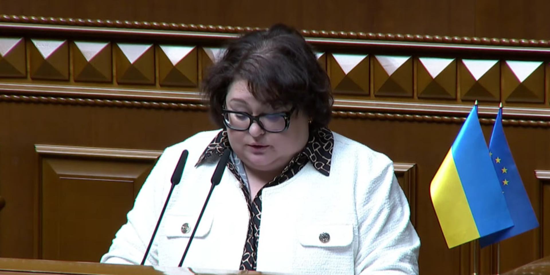 Елена Киевец приняла присягу народного депутата и присоединилась к фракции Слуга народа