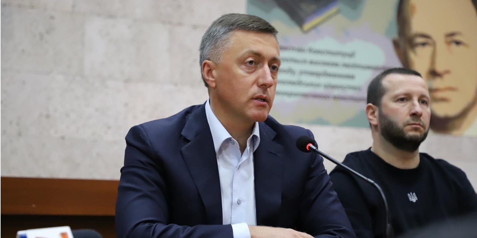 «Переломы, ушибы и ряд неприятностей». Нардеп Сергей Лабазюк пострадал в результате ДТП в Хмельницком