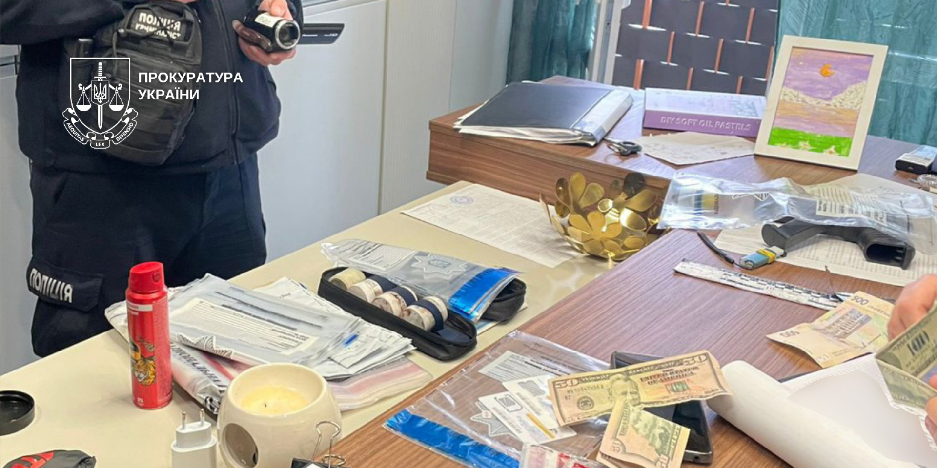 Сувенирные купюры на ₴2 млн. На Закарпатье мошенники обманули банкомат — вносили на счет фальшивые деньги, а снимали настоящие