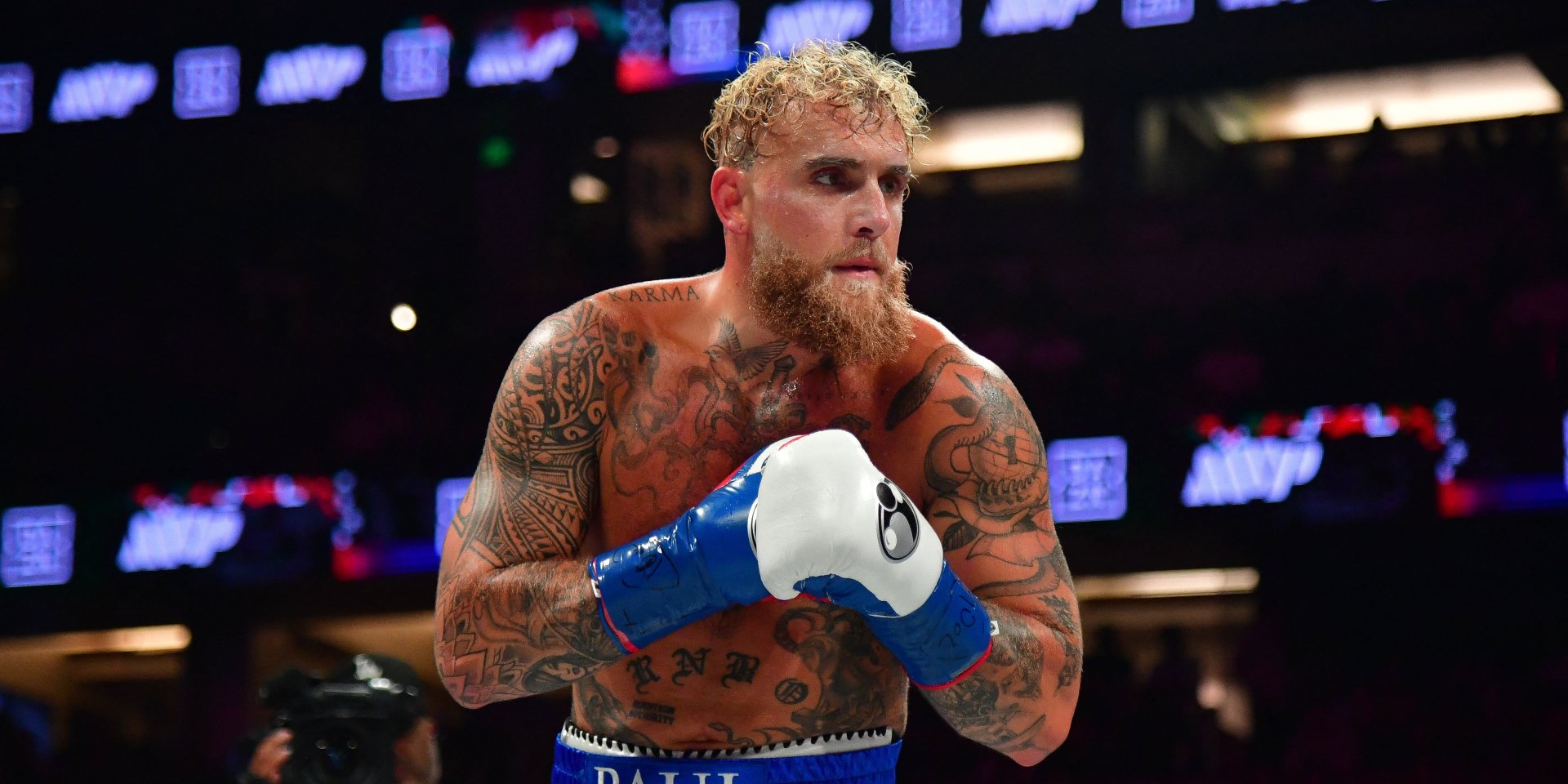 «Довольно быстро меня убьет». Блогер заявил о готовности Усика провести бой по правилам ММА