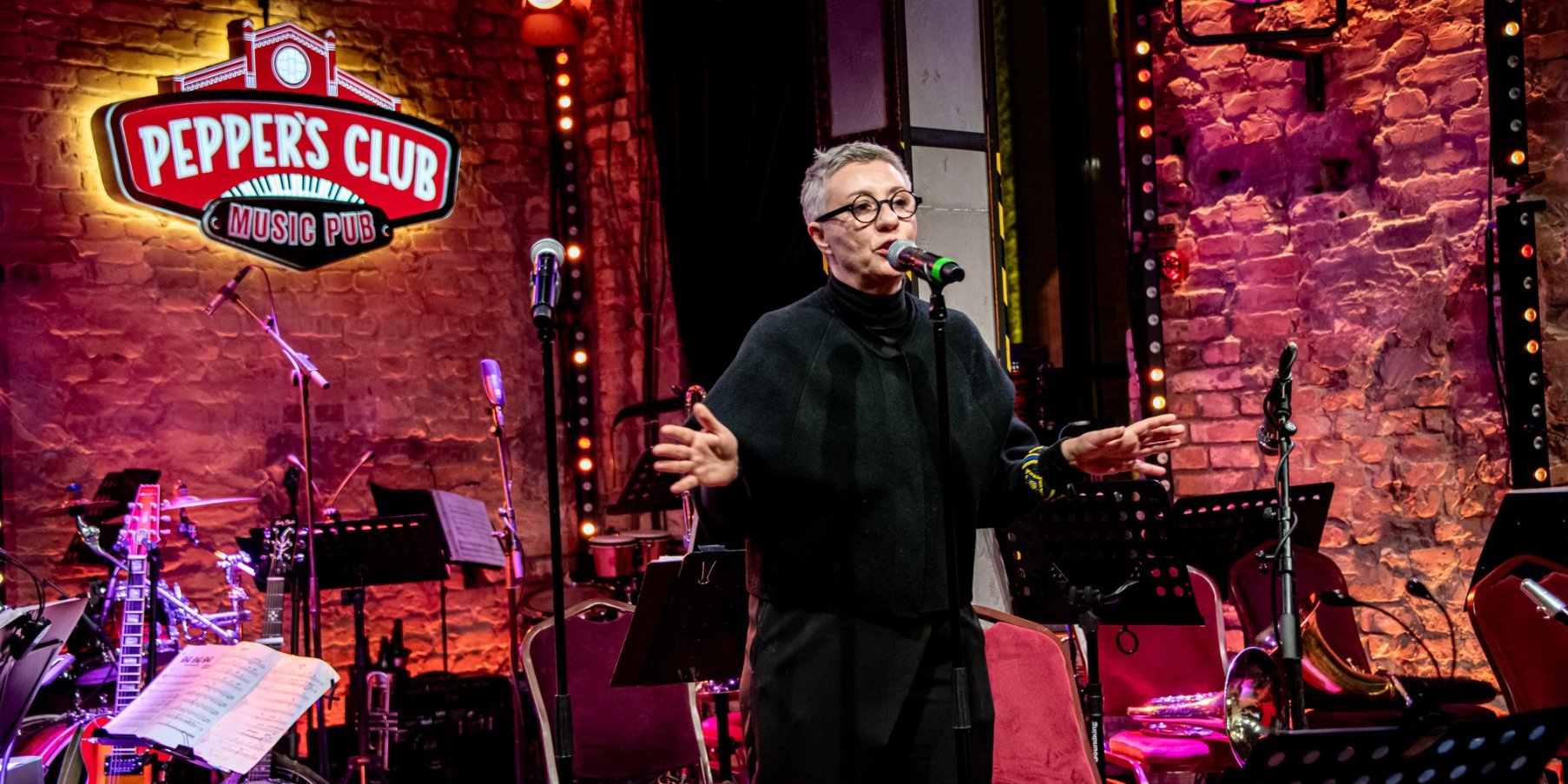 Нумер 482 и Перкалаба. НаШапку объявили программу концертов на май