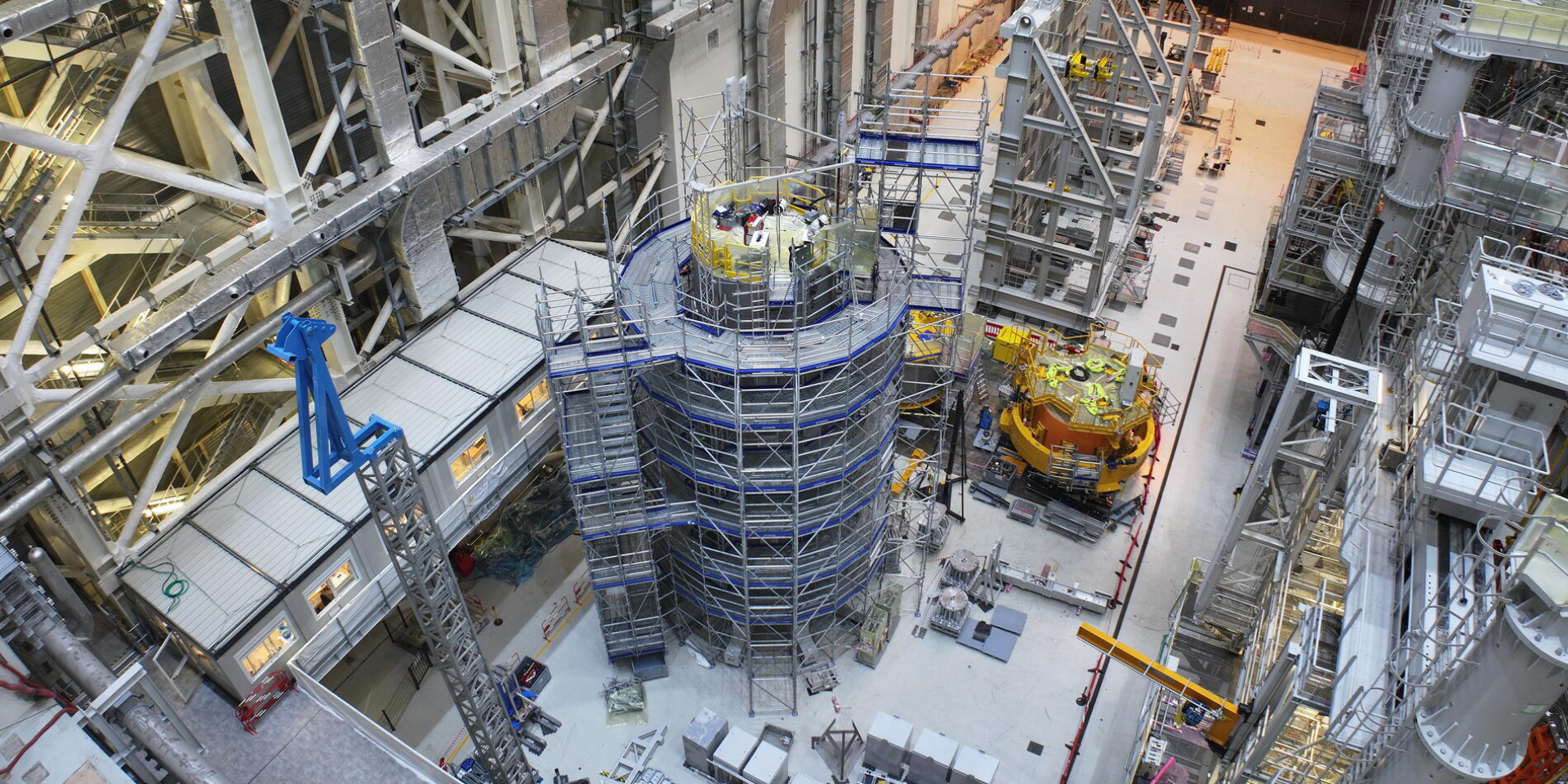 Весит 135 тонн. США передали 18-метровый магнит для крупнейшего в мире термоядерного реактора