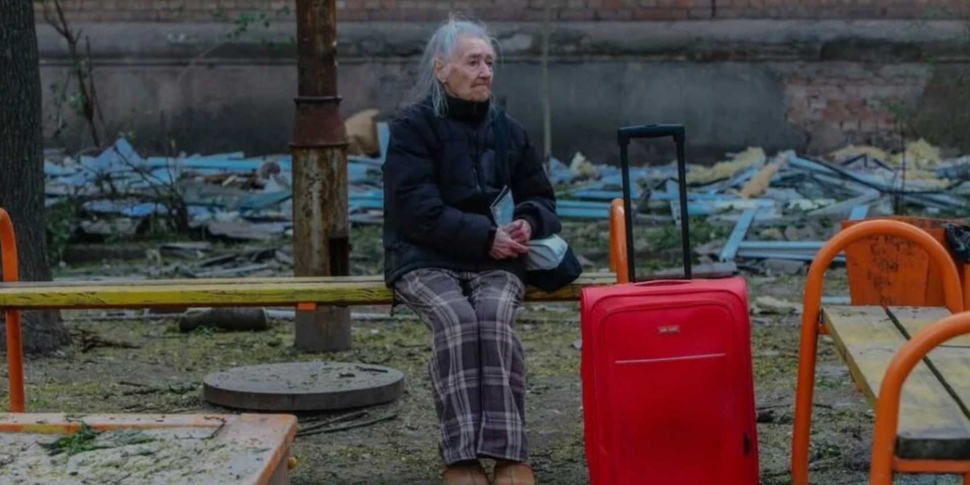 91-летняя жена чудом выжила. Из-за атаки РФ по Днепру 25 апреля уничтожена квартира бывшего конструктора КБ Южное